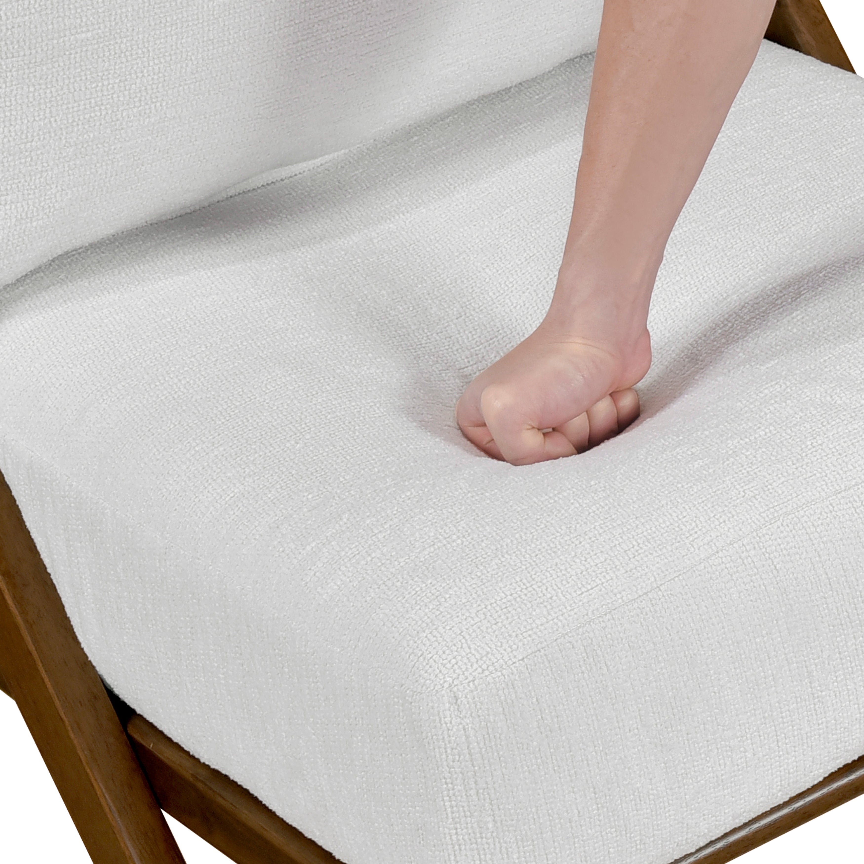 1057BE-1 Accent Chair - 1057BE-1