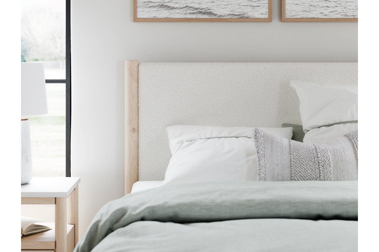 Cadmori Two-tone Queen Upholstered Platform Bed - Ashley - Luna Furniture