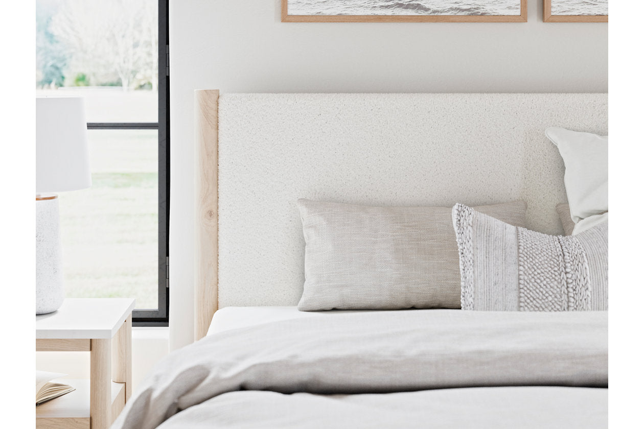 Cadmori Two-tone King Upholstered Panel Bed - Ashley - Luna Furniture