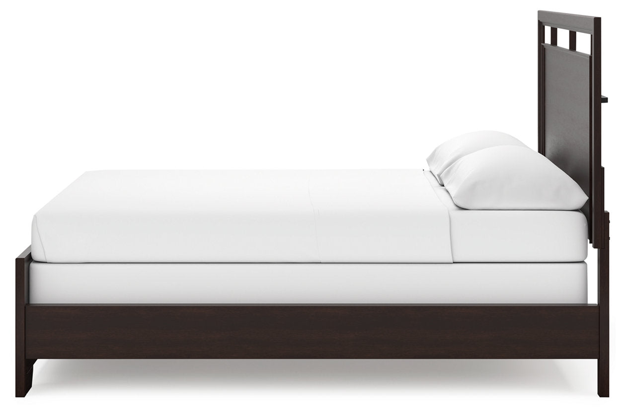 Covetown Dark Brown California King Panel Bed - Ashley - Luna Furniture