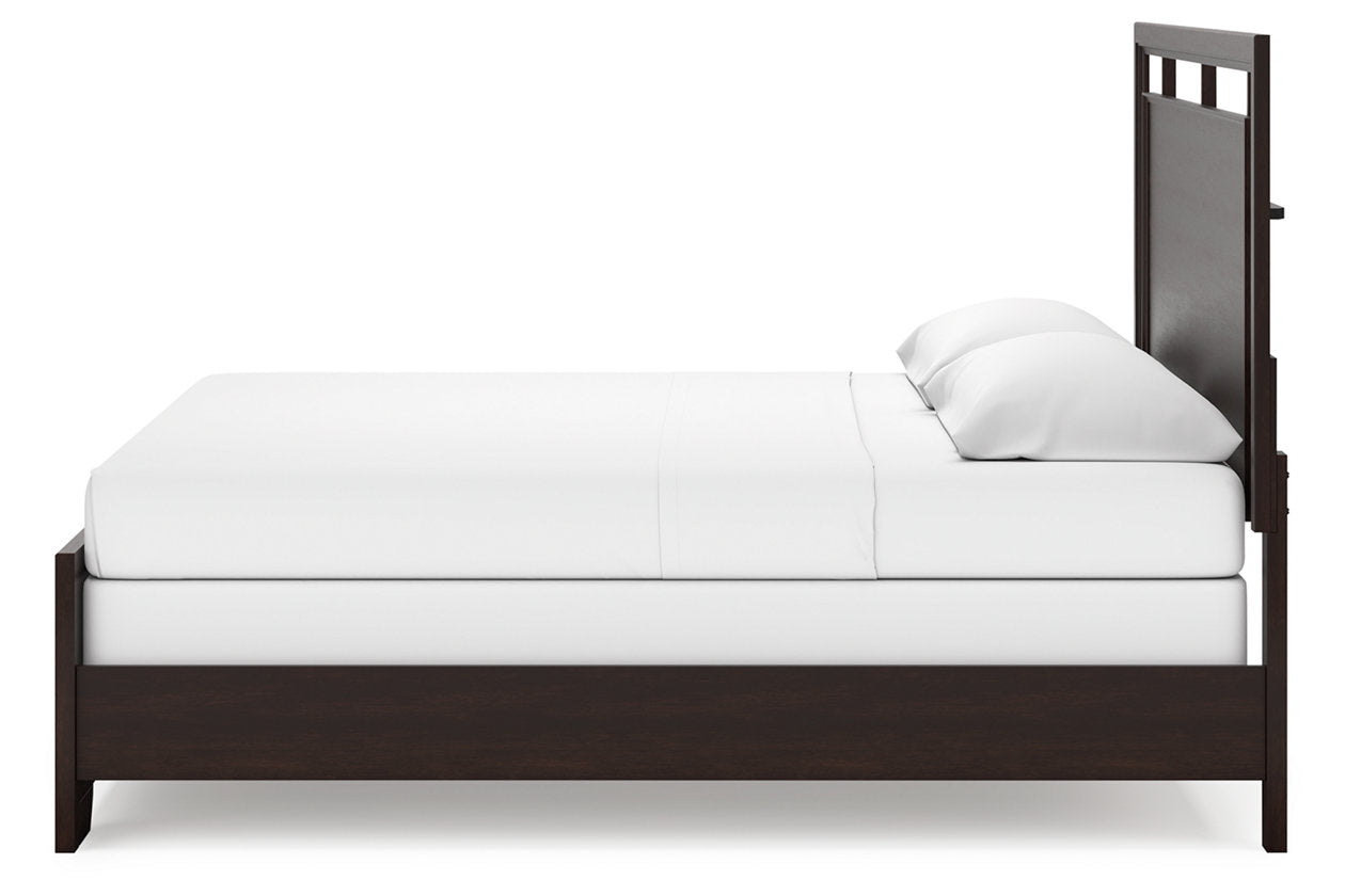 Covetown Dark Brown King Panel Bed - Ashley - Luna Furniture
