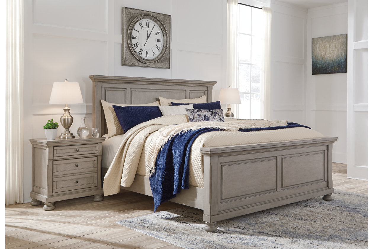 Lettner Light Gray California King Panel Bed - Ashley - Luna Furniture
