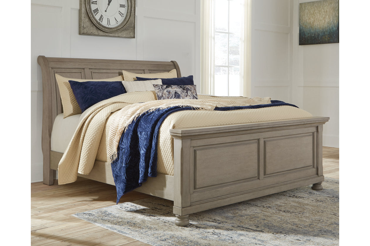 Lettner Light Gray California King Sleigh Bed - Ashley - Luna Furniture