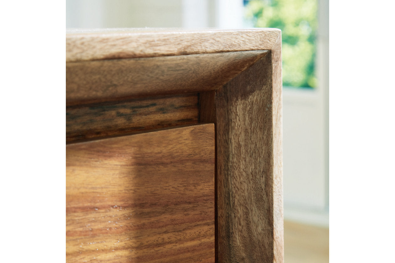 Dressonni Brown Dresser and Mirror - Ashley - Luna Furniture
