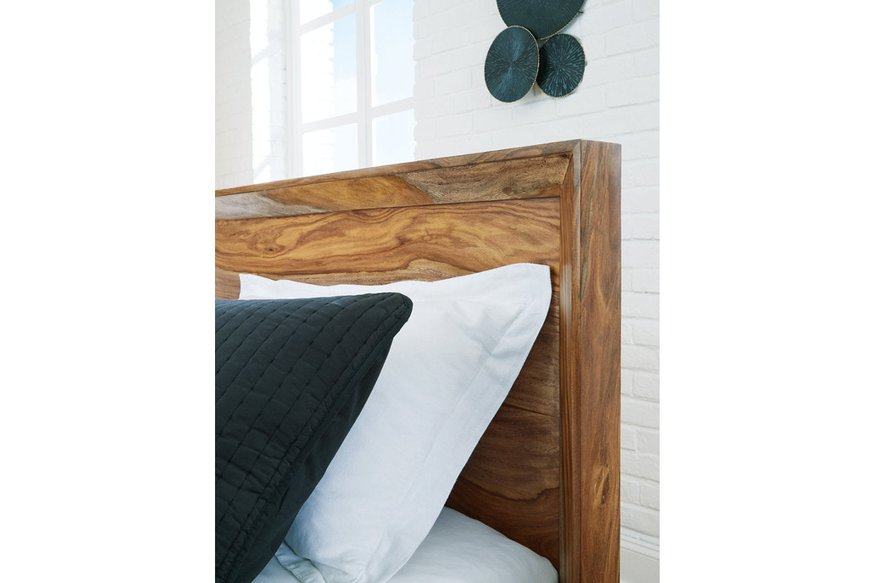 Dressonni Brown California King Panel Bed - Ashley - Luna Furniture