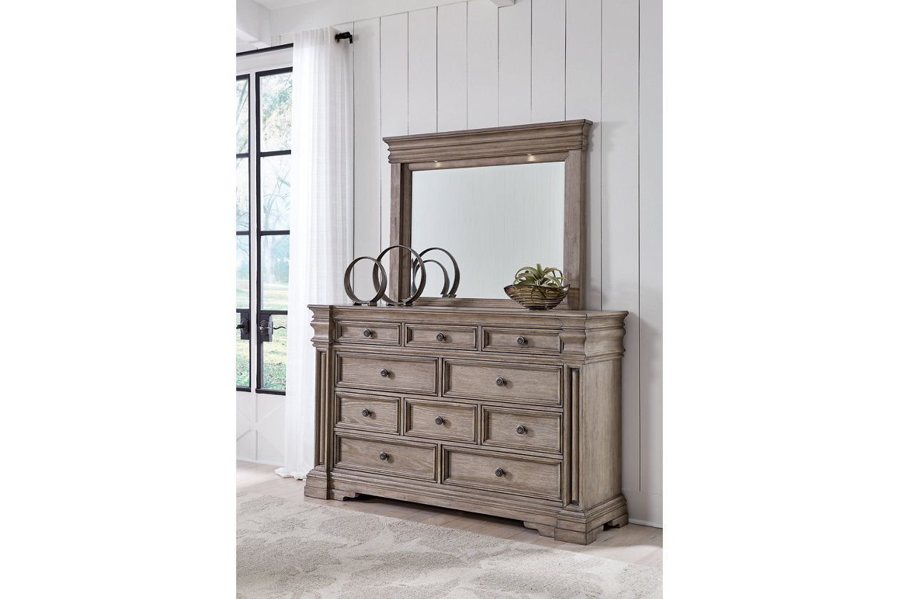 Blairhurst Light Grayish Brown Dresser and Mirror - Ashley - Luna Furniture