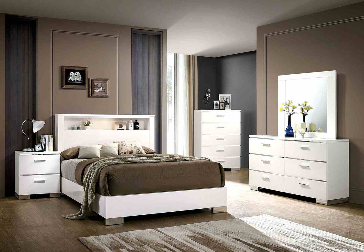 Carlie White Contemporary Bedroom Set