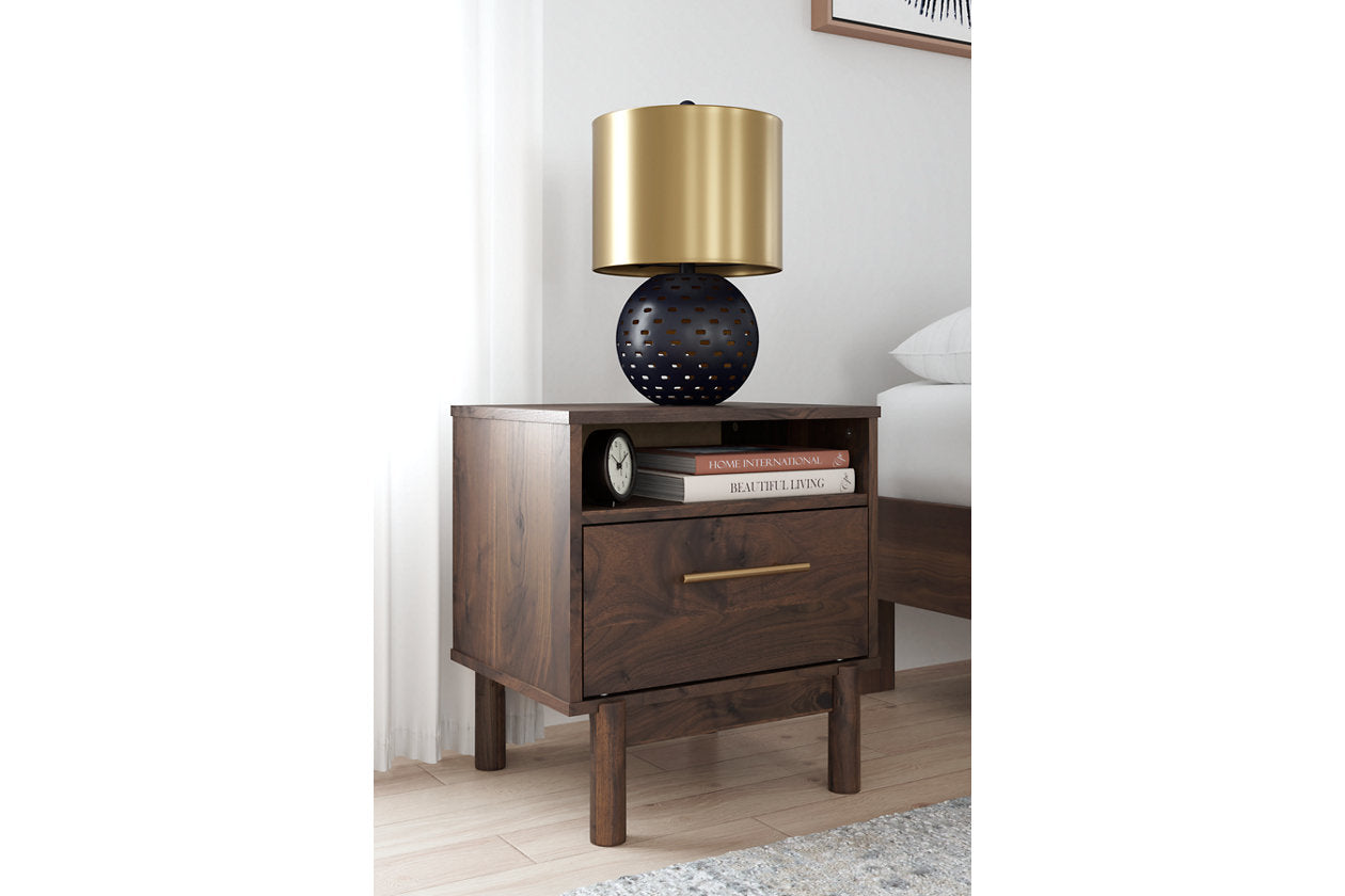 Calverson Mocha Platform Bedroom Set from Ashley - Luna Furniture