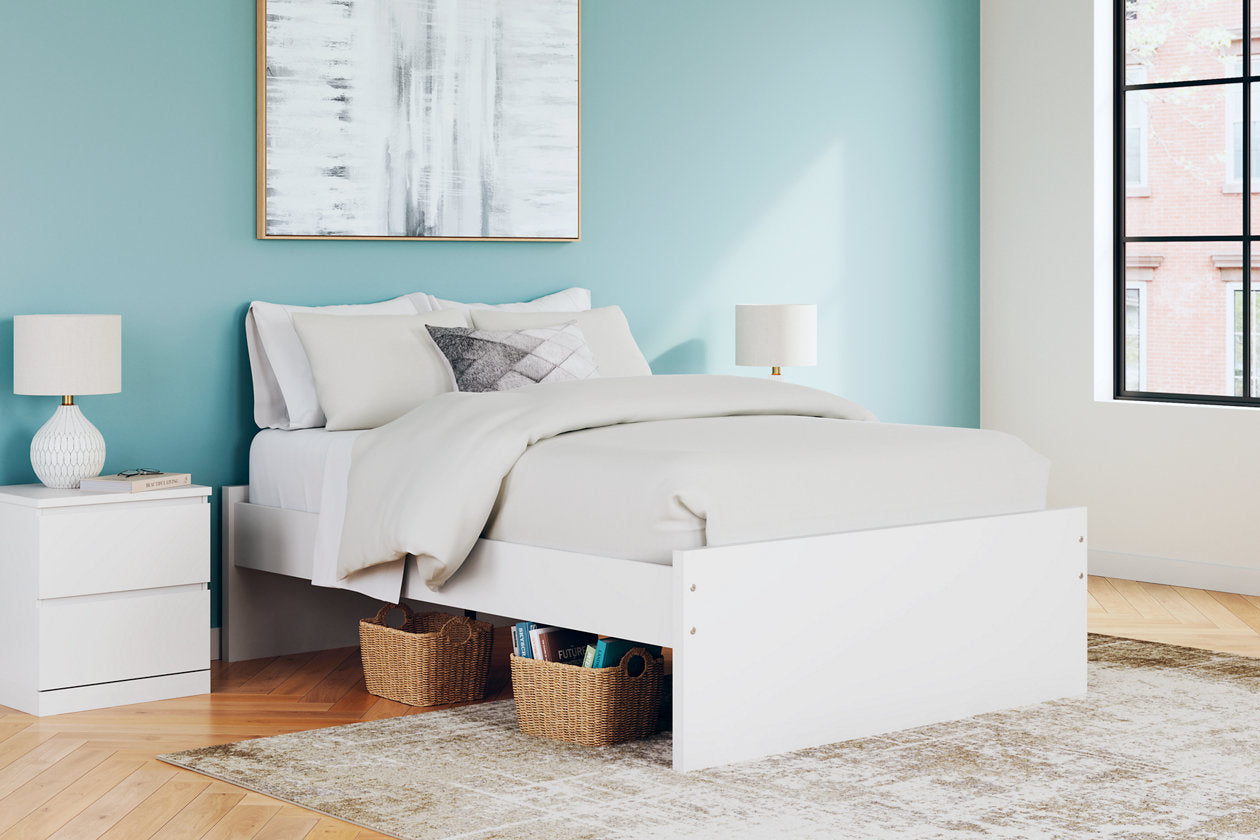 Onita White Full Platform Bed - Ashley - Luna Furniture