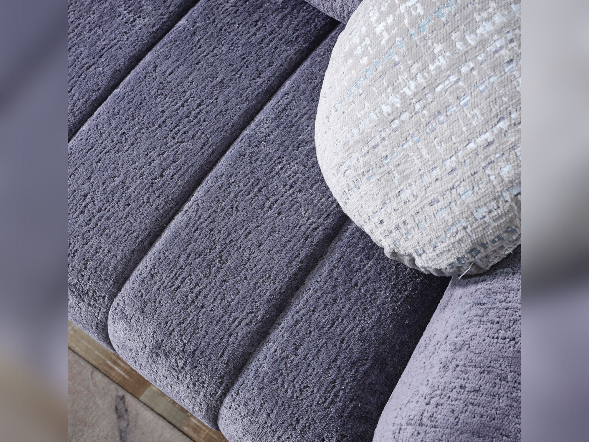 Snowy Stationary Loveseat in Anthracite