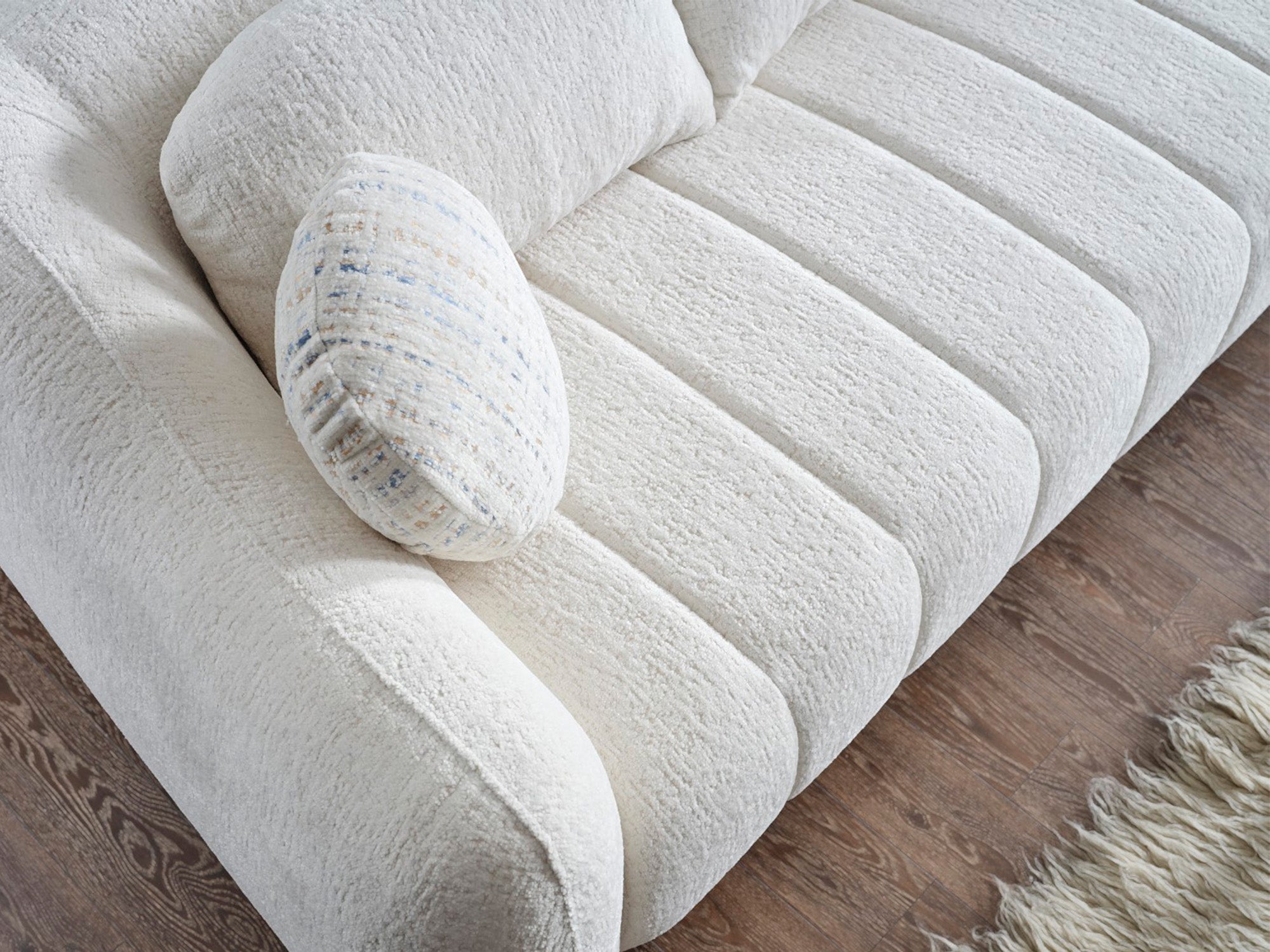 Snowy 3-pieces (Sofa & Loveseat & Swivel Chair) Livingroom Set in Cream