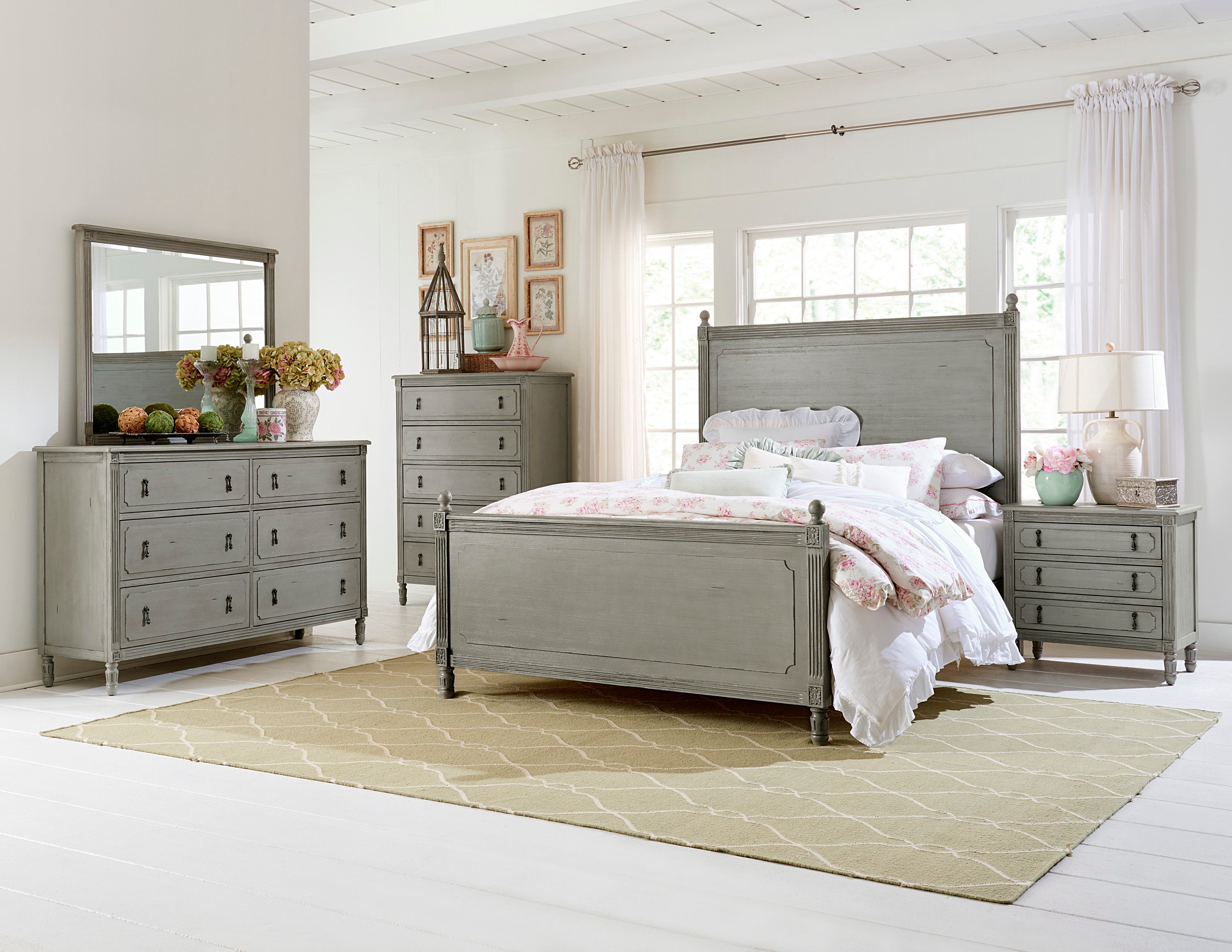 Aviana Antique Queen Bed - 1977-1*