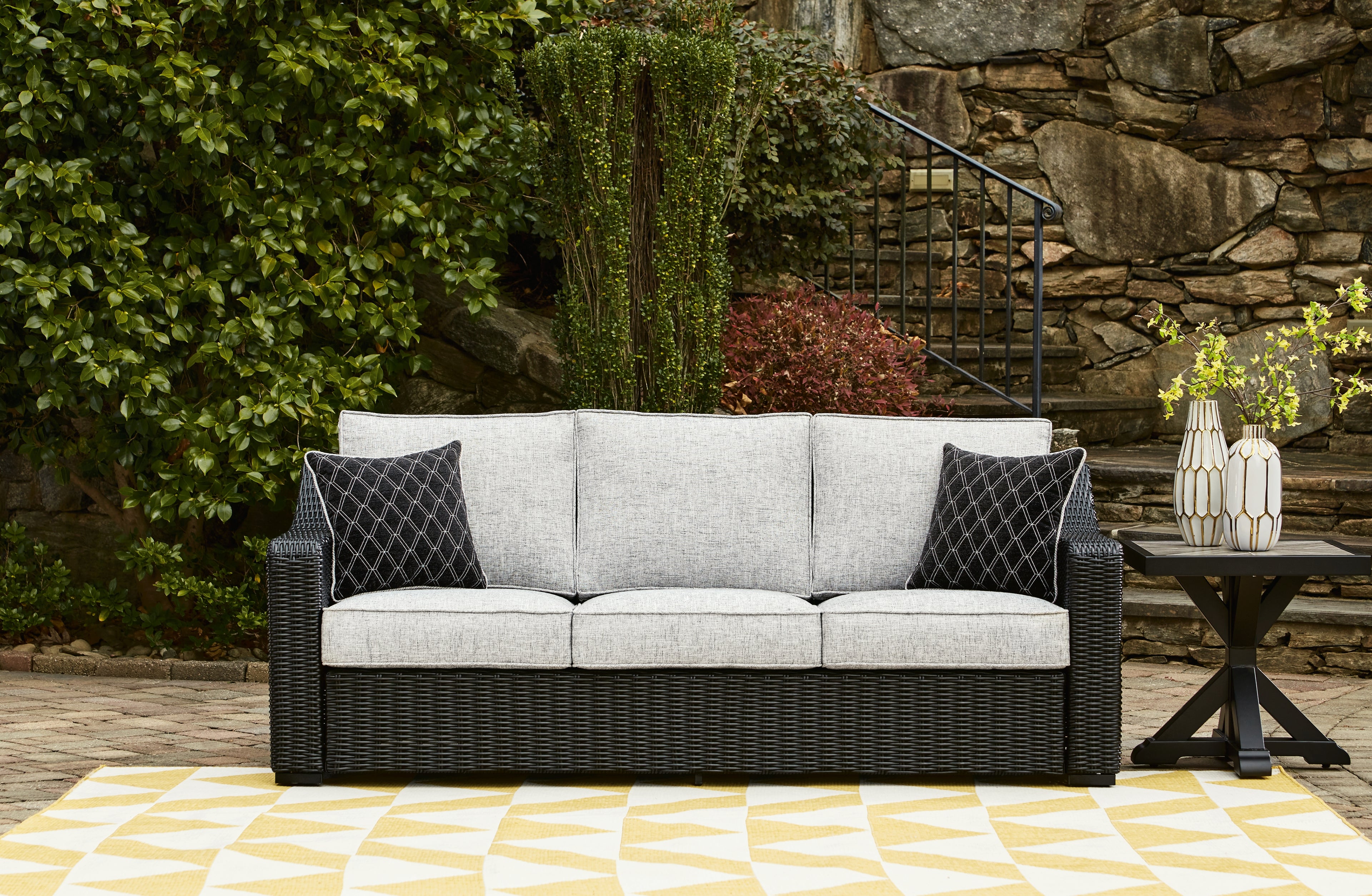 Beachcroft Black/Light Gray Outdoor Sofa and 2 Lounge Chairs - P792P8