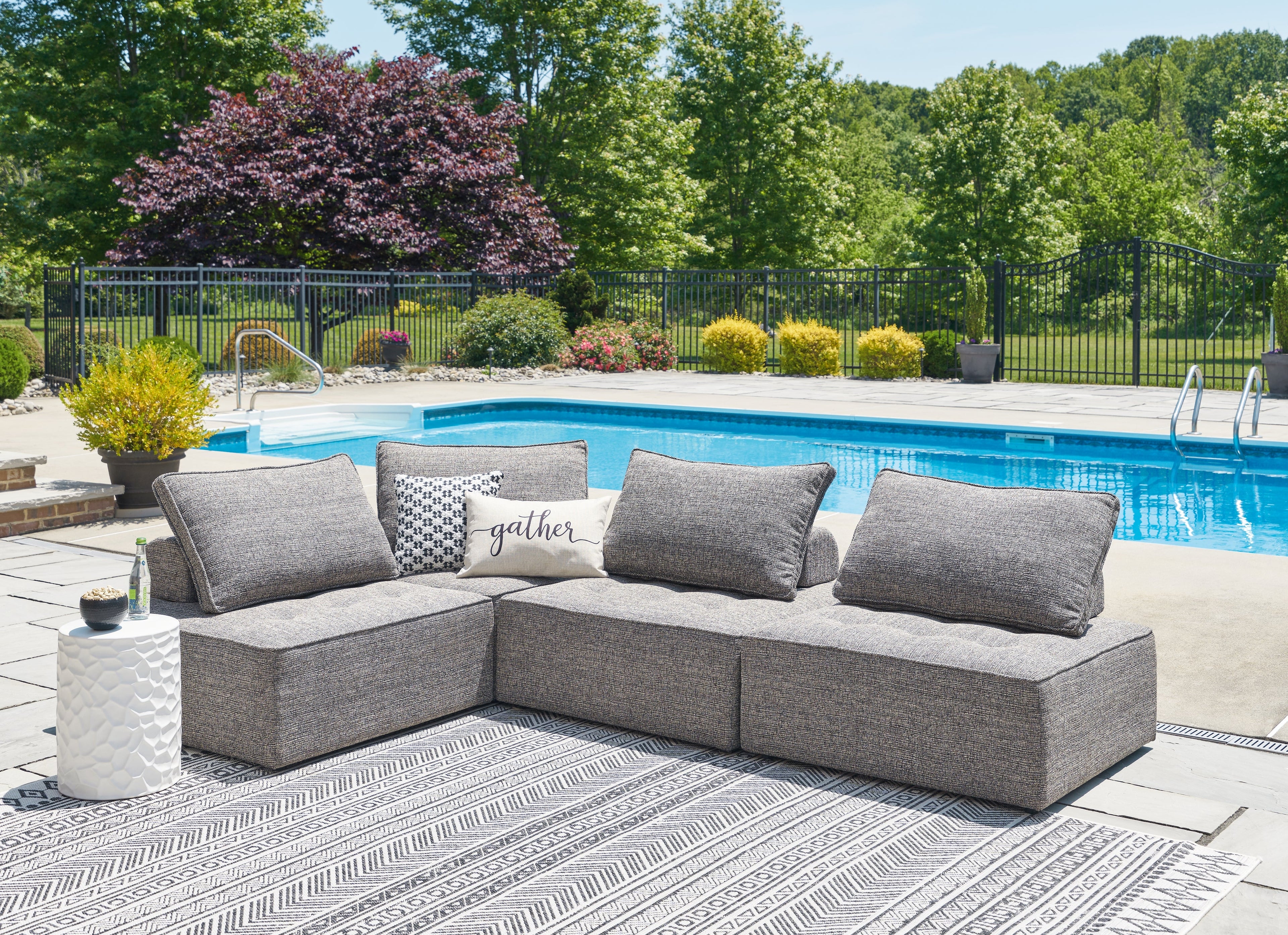 Bree Zee 4-Piece Outdoor Sectional with End Table in Brown - PKG018452