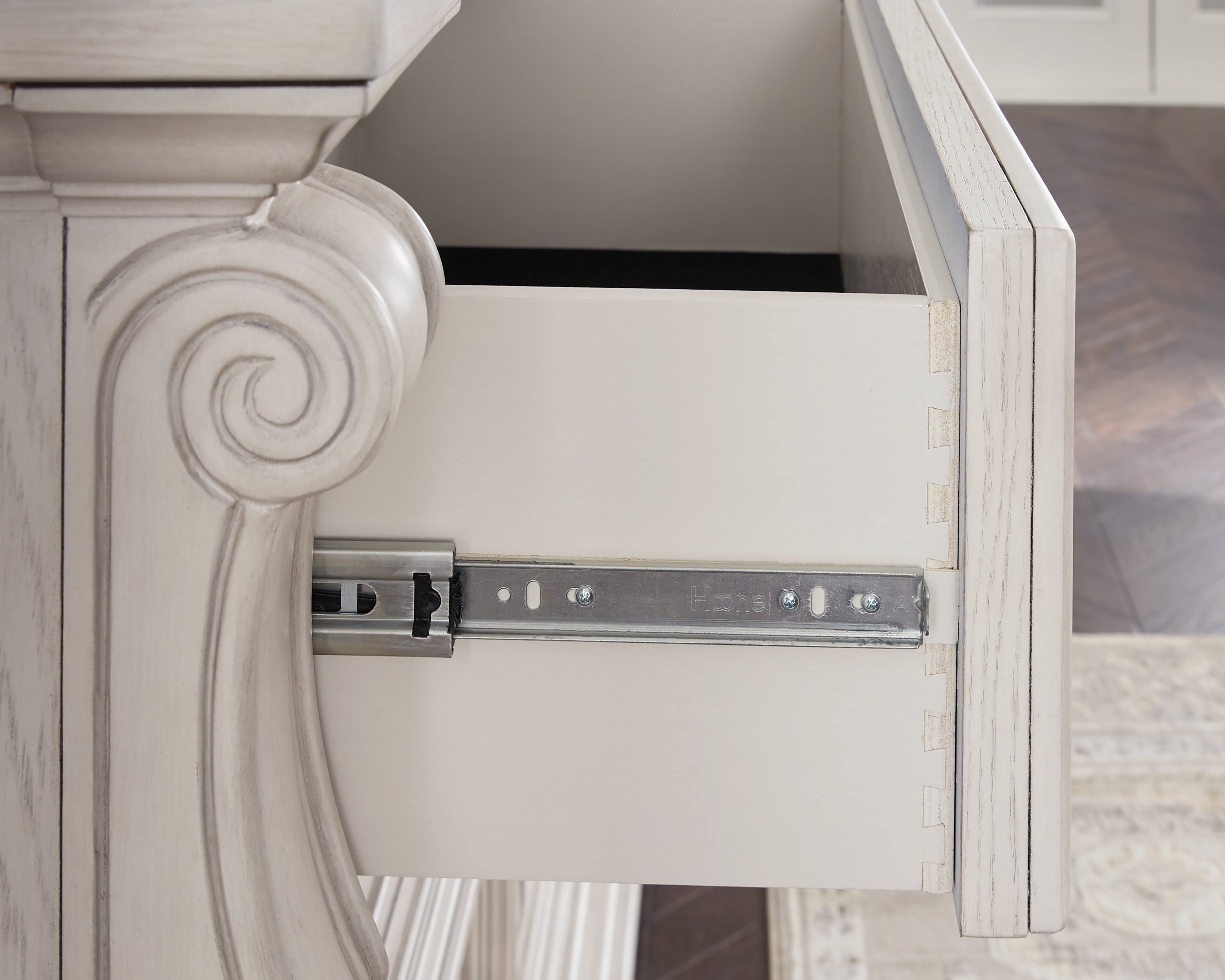 Bruchandi Antique White Dresser and Mirror - PCB948B1