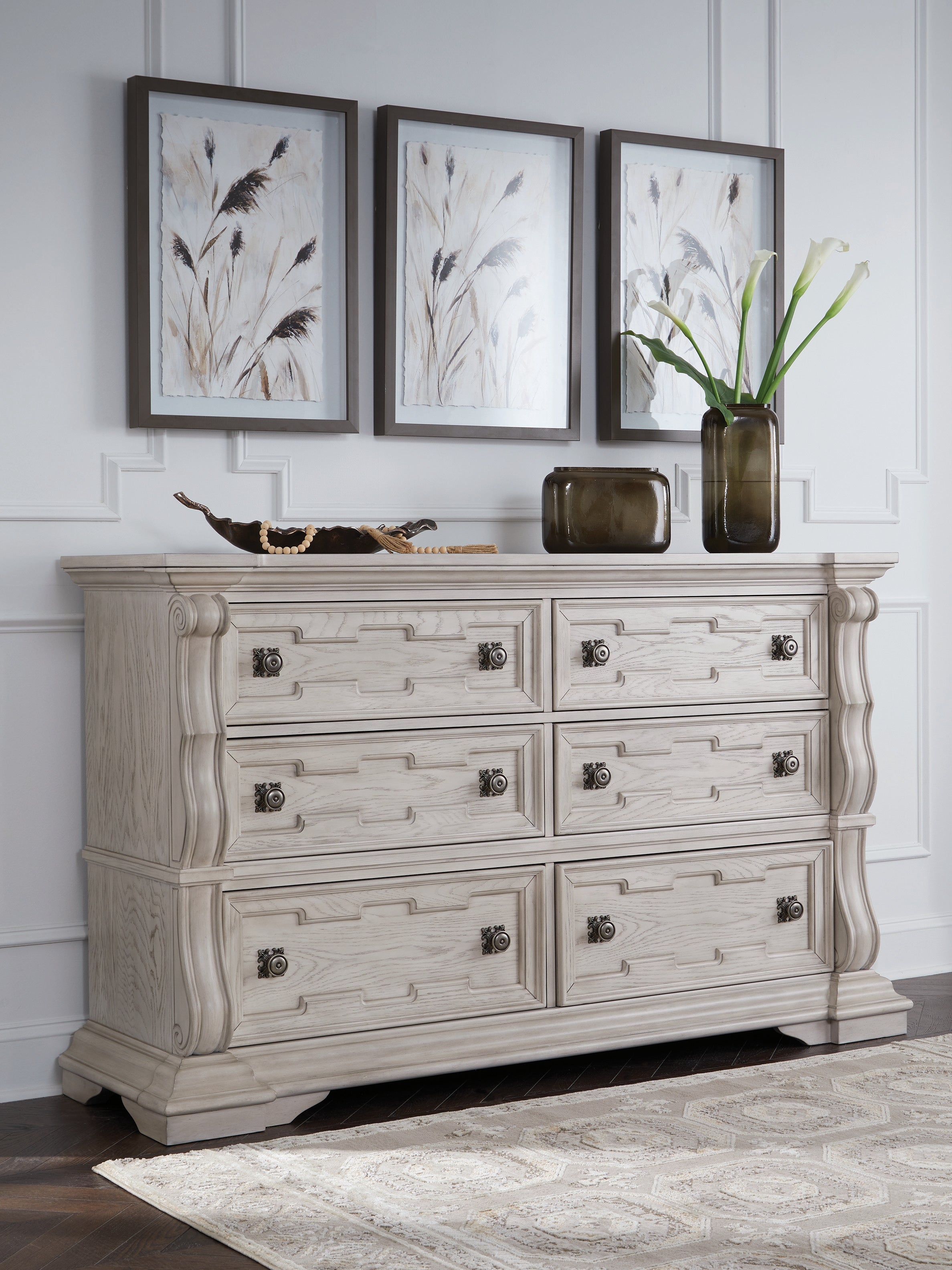Bruchandi Antique White Dresser - PCB948-31
