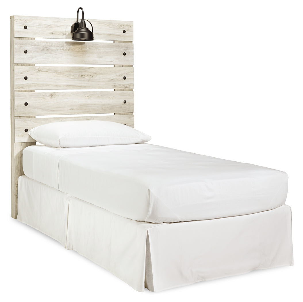 Cambeck Twin Panel Headboard Bed with Mirrored Dresser and 2 Nightstands in Whitewash - PKG002952