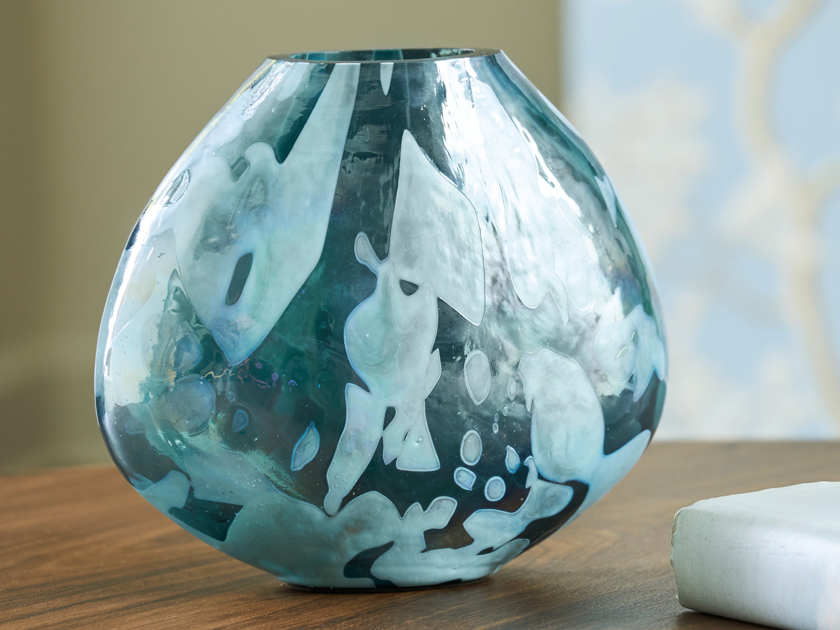 Cartshaw Iridescent Teal Vase - A2000738