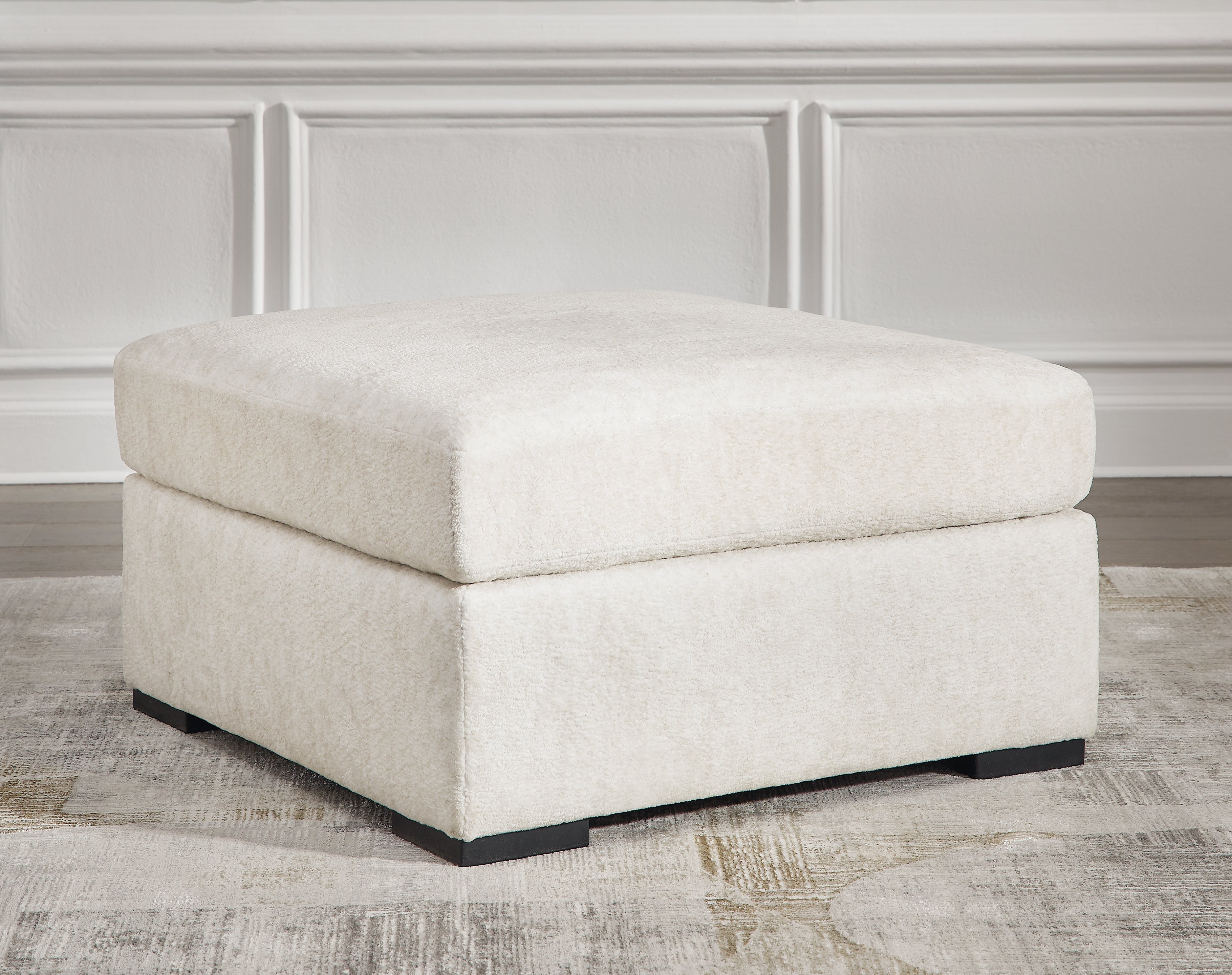 Chessington 4-Piece Sectional and Oversized Accent Ottoman - 61904U1
