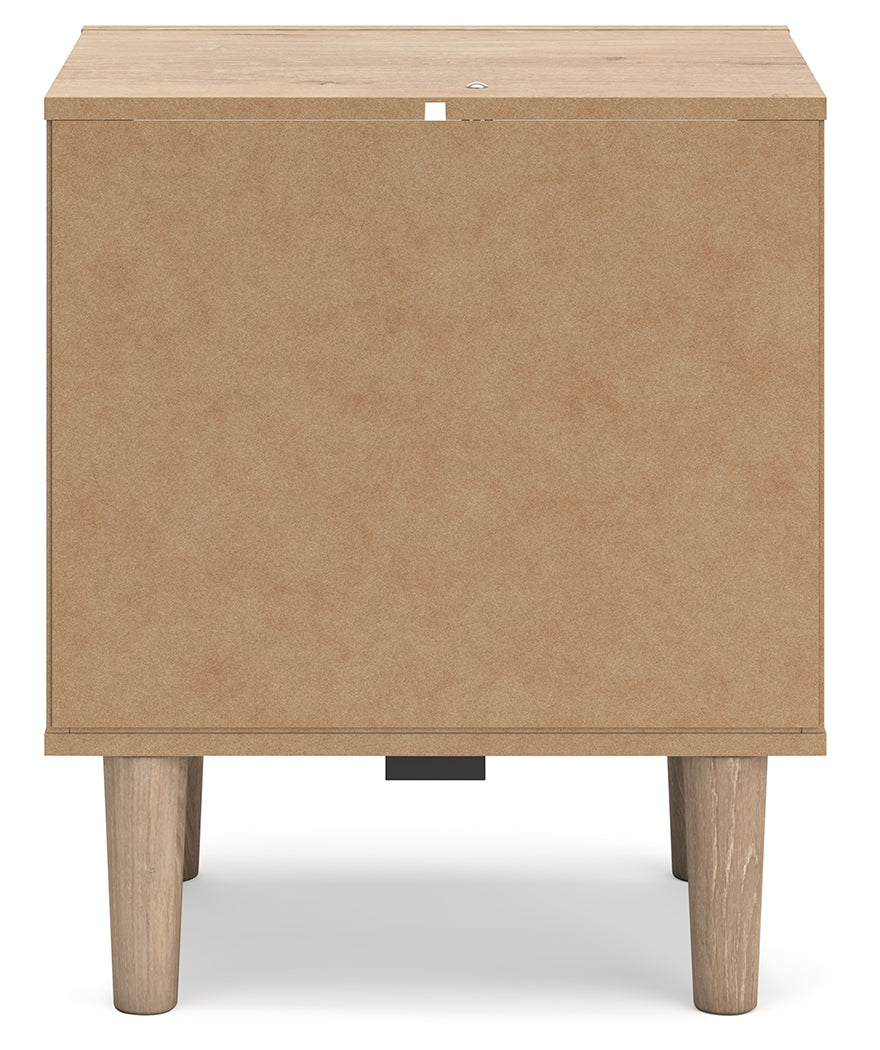 Cielden Full Upholstered Panel Bed with Dresser and 2 Nightstands in Two-tone - PKG018675