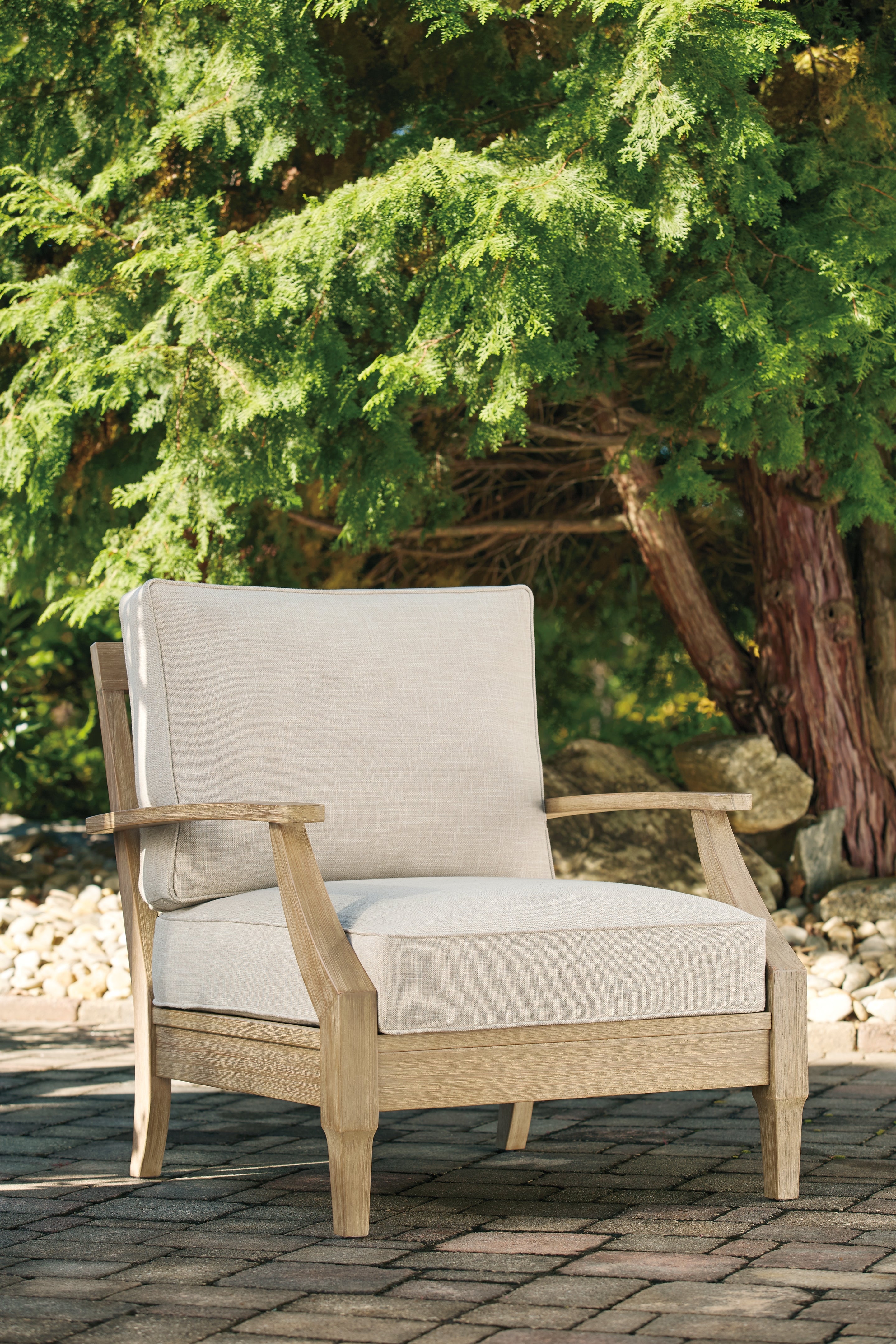 Clare View 2 Outdoor Lounge Chairs with 2 End Tables in Beige - PKG015423