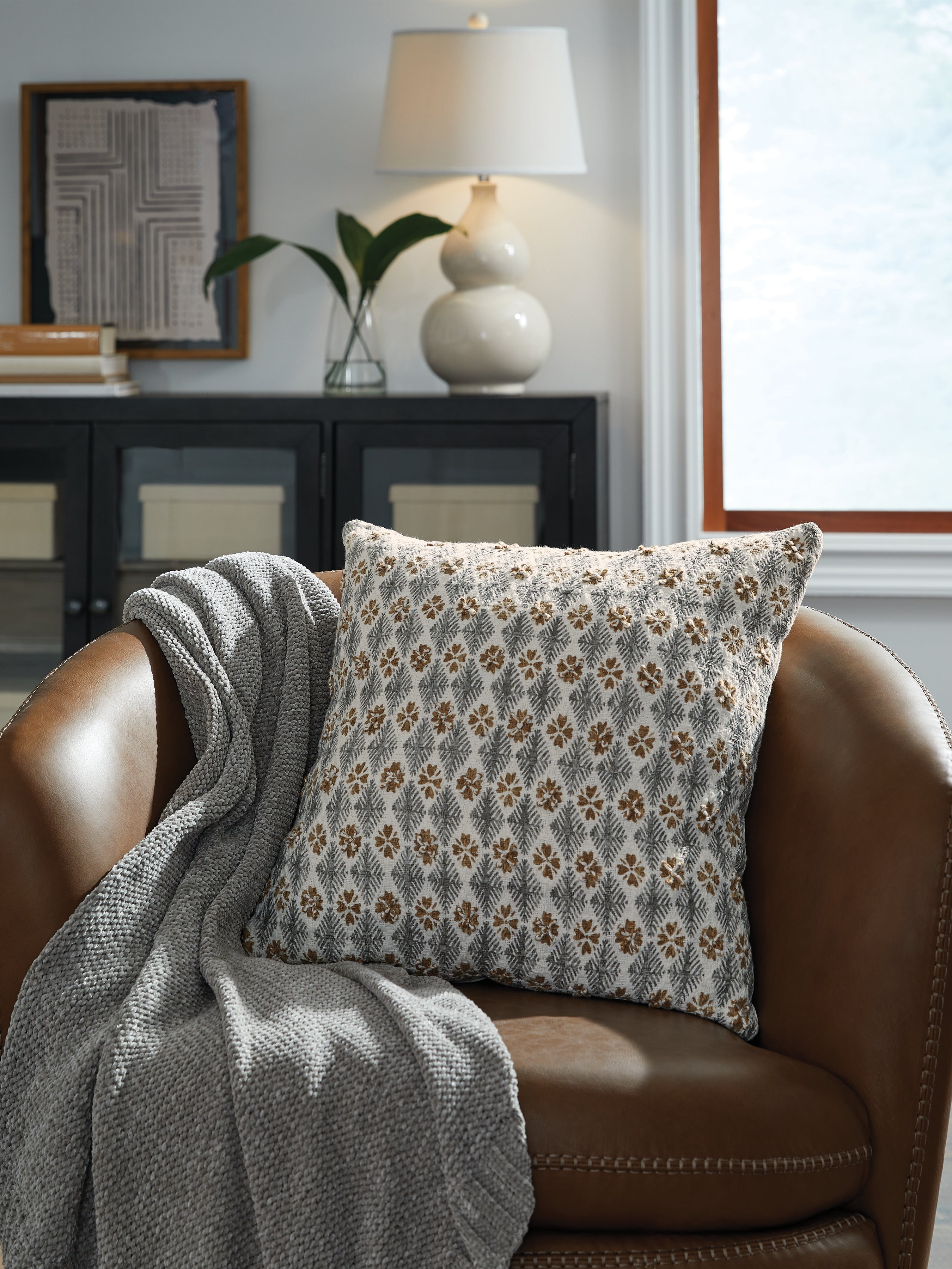Dainwick White/Gray/Brown Pillow (Set of 4) - A1001102