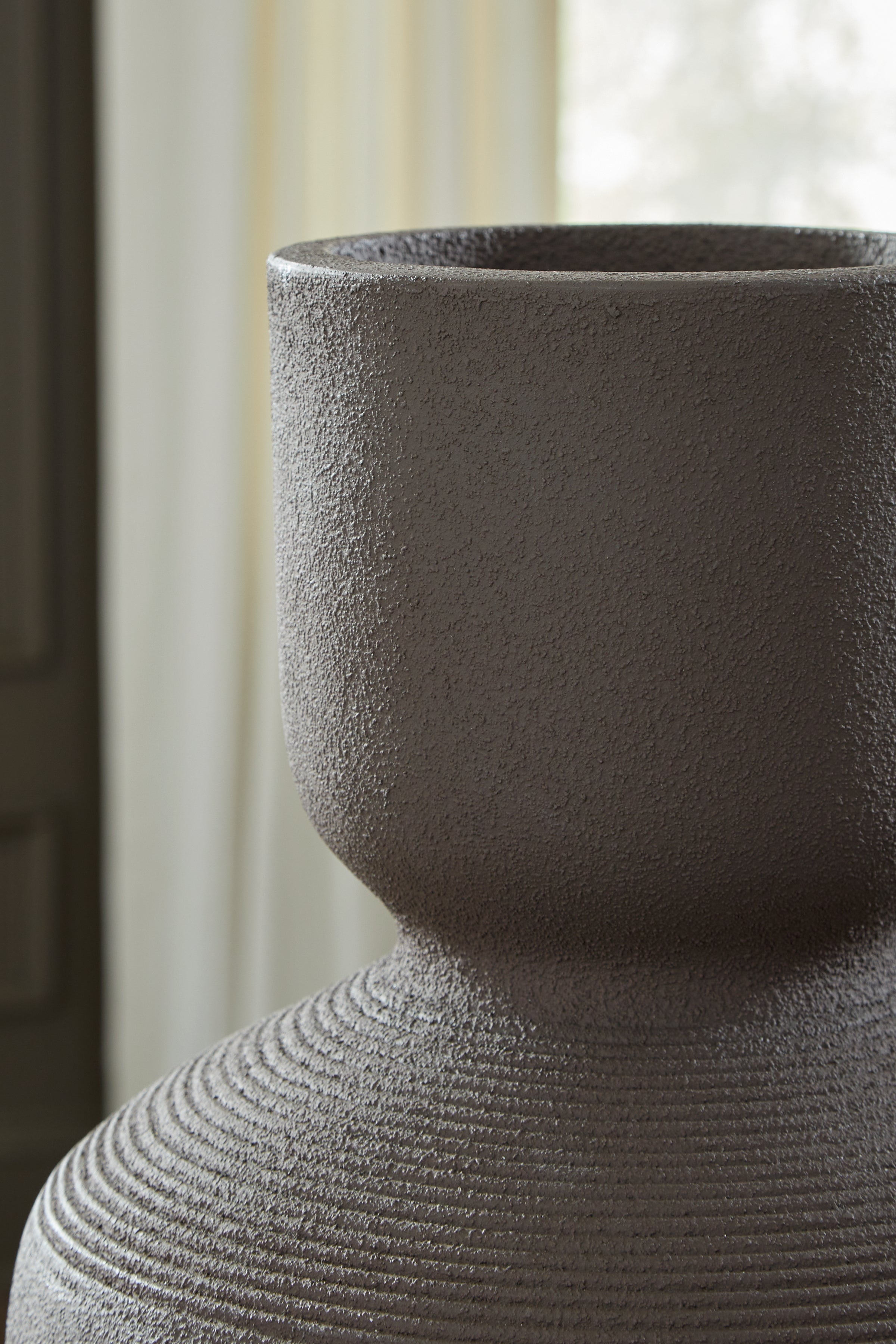 Dalsen Brown Vase - A2000873