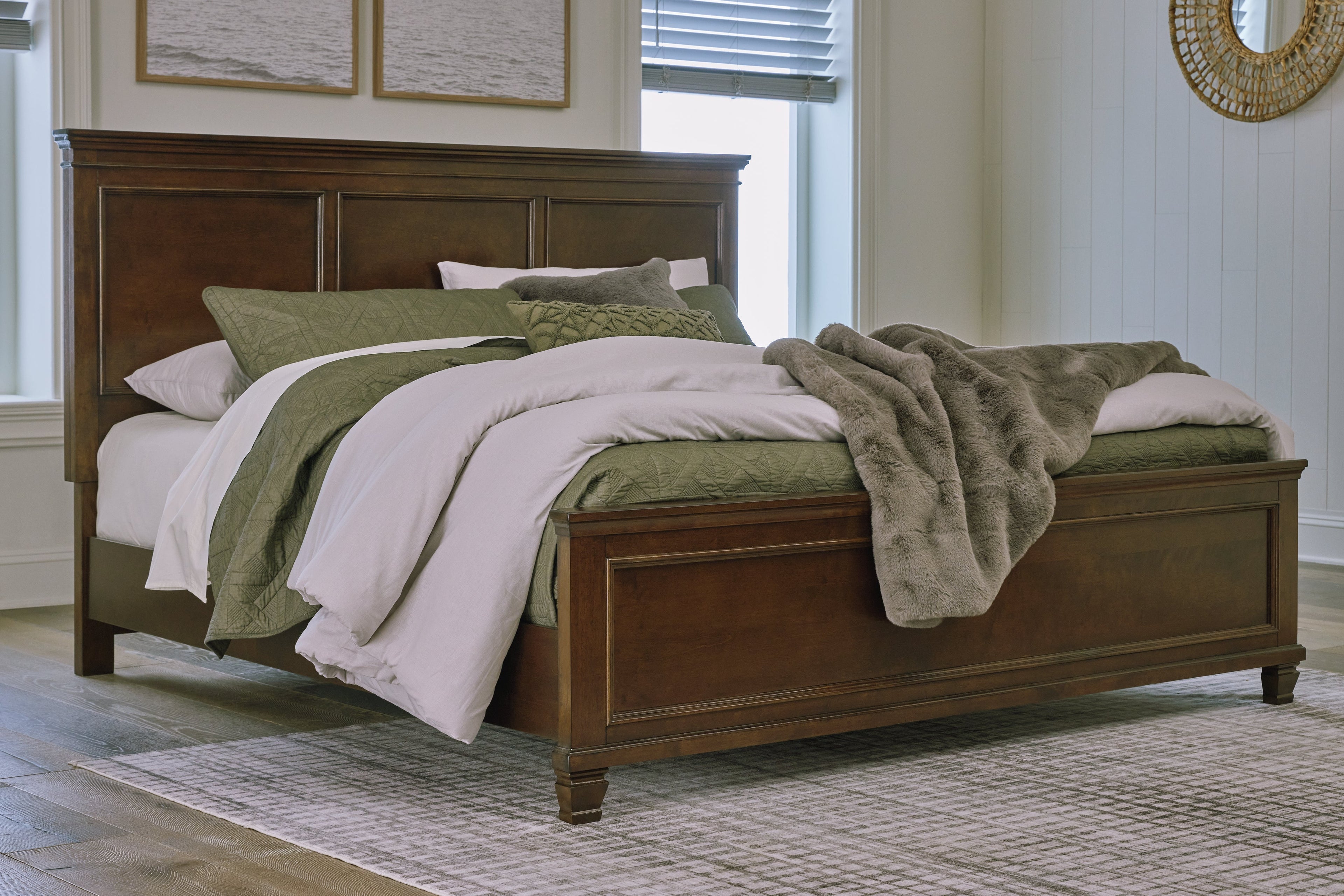 Danabrin California King Panel Bed with Mirrored Dresser in Brown - PKG015187