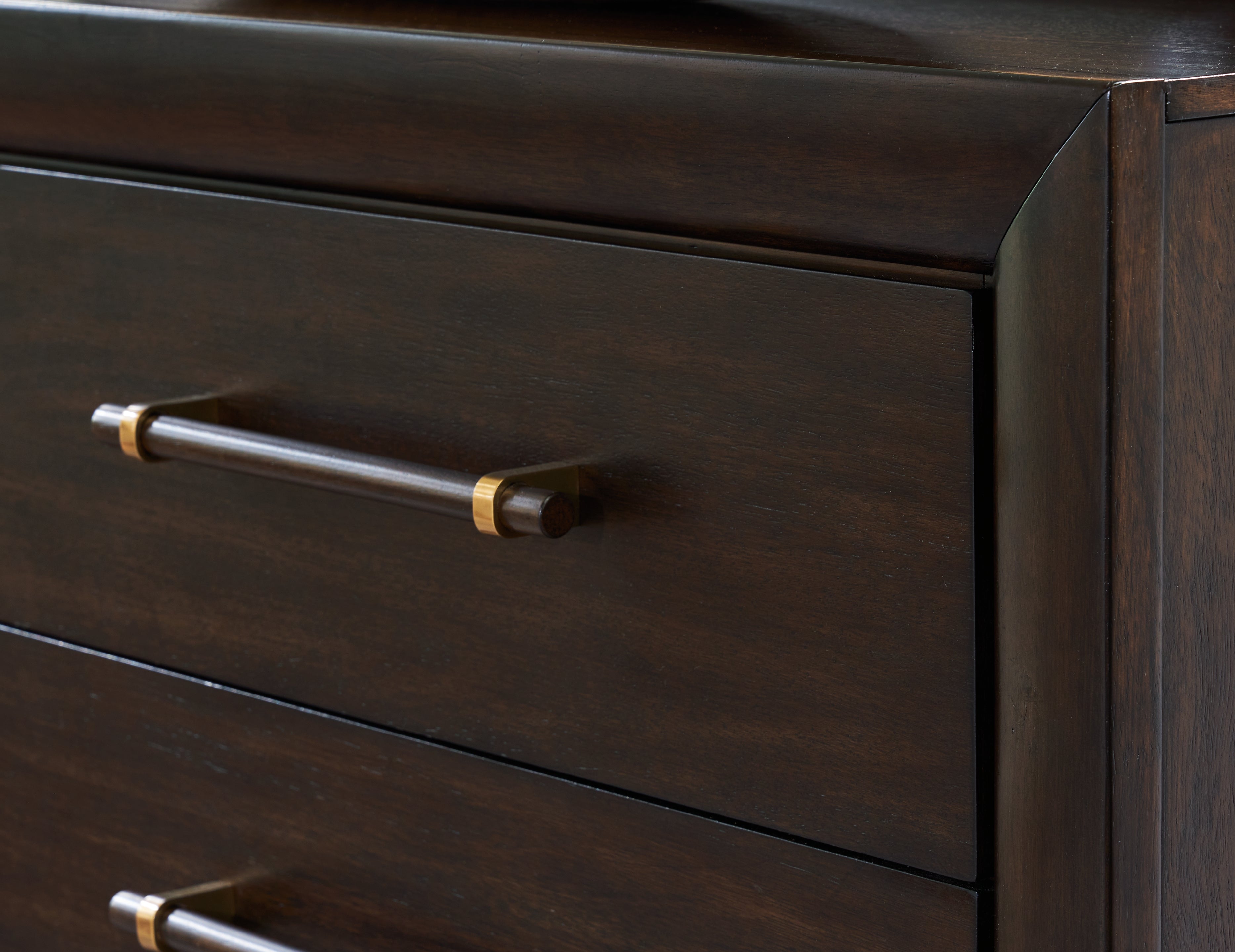 Dantenton Merlot Dresser - B611-31