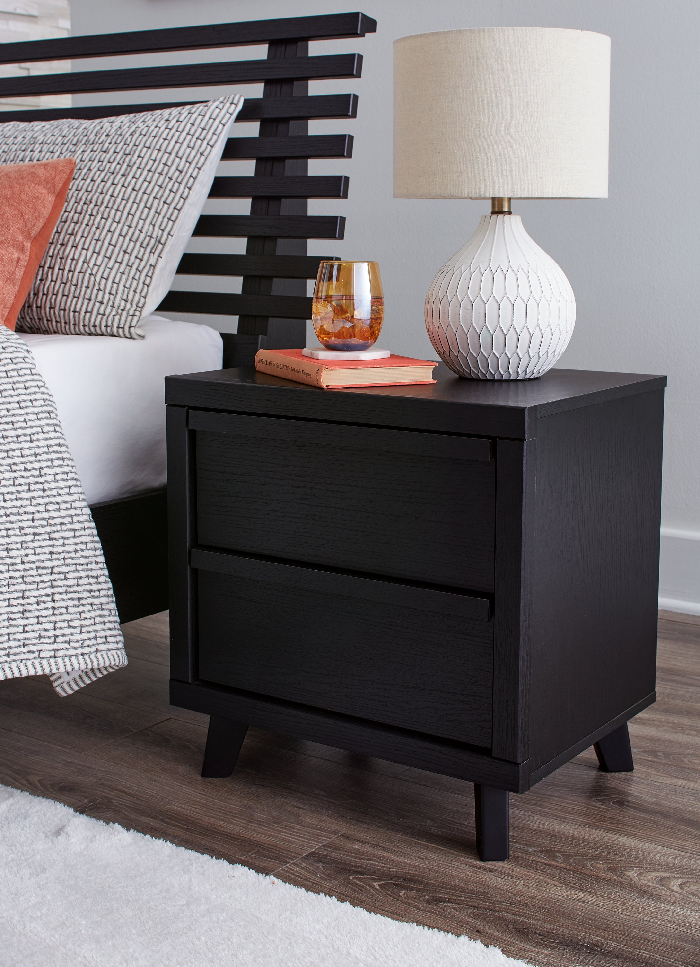 Danziar Queen Panel Platform Bed and 2 Nightstands - B1013B33