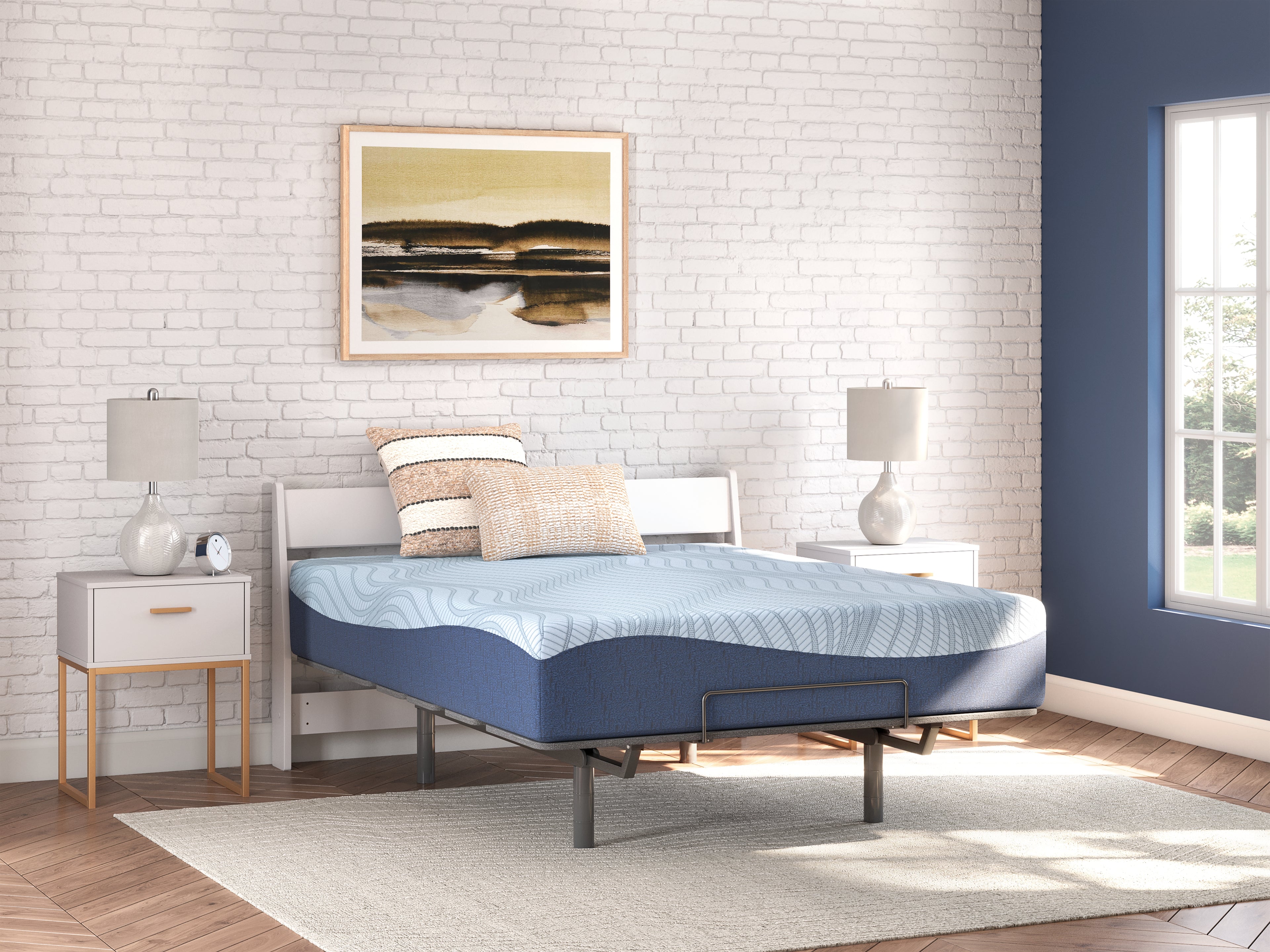Dellyn 12 Memory Foam White Queen Mattress - M20631