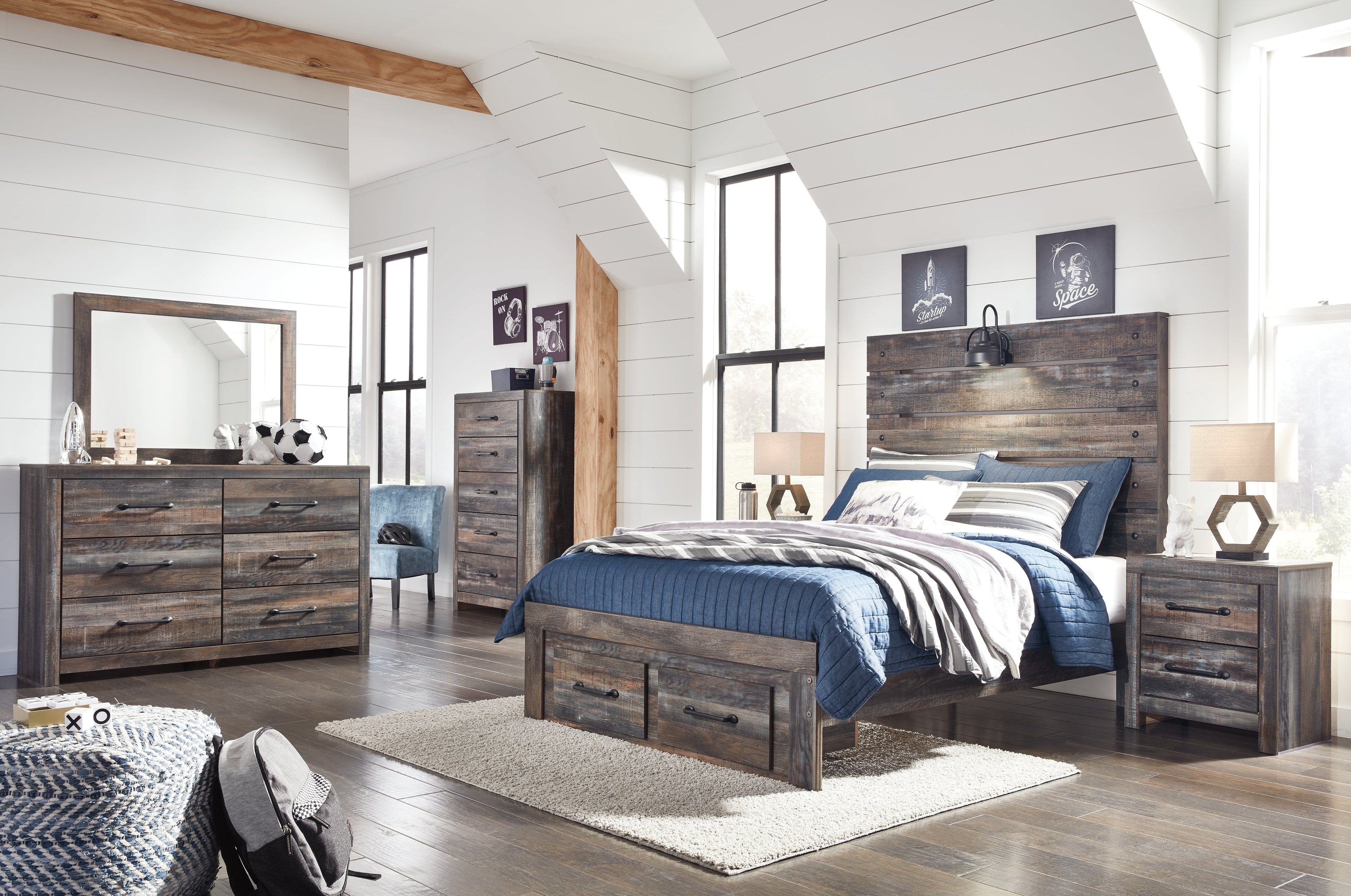 Drystan Full Panel Bed with 2 Storage Drawers with Mirrored Dresser and 2 Nightstands in Multi - PKG003358