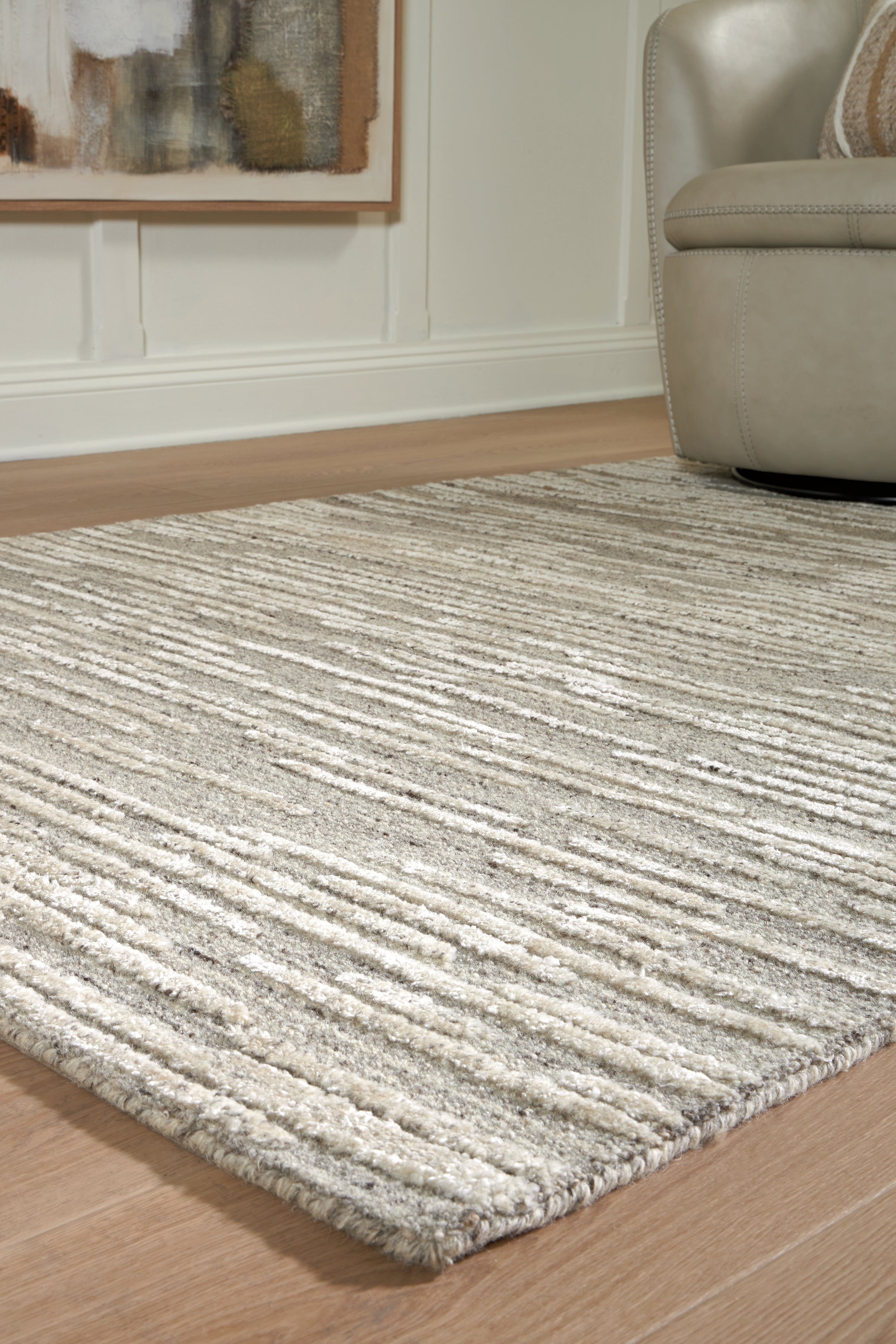 Eljory Gray Medium Rug - R408202