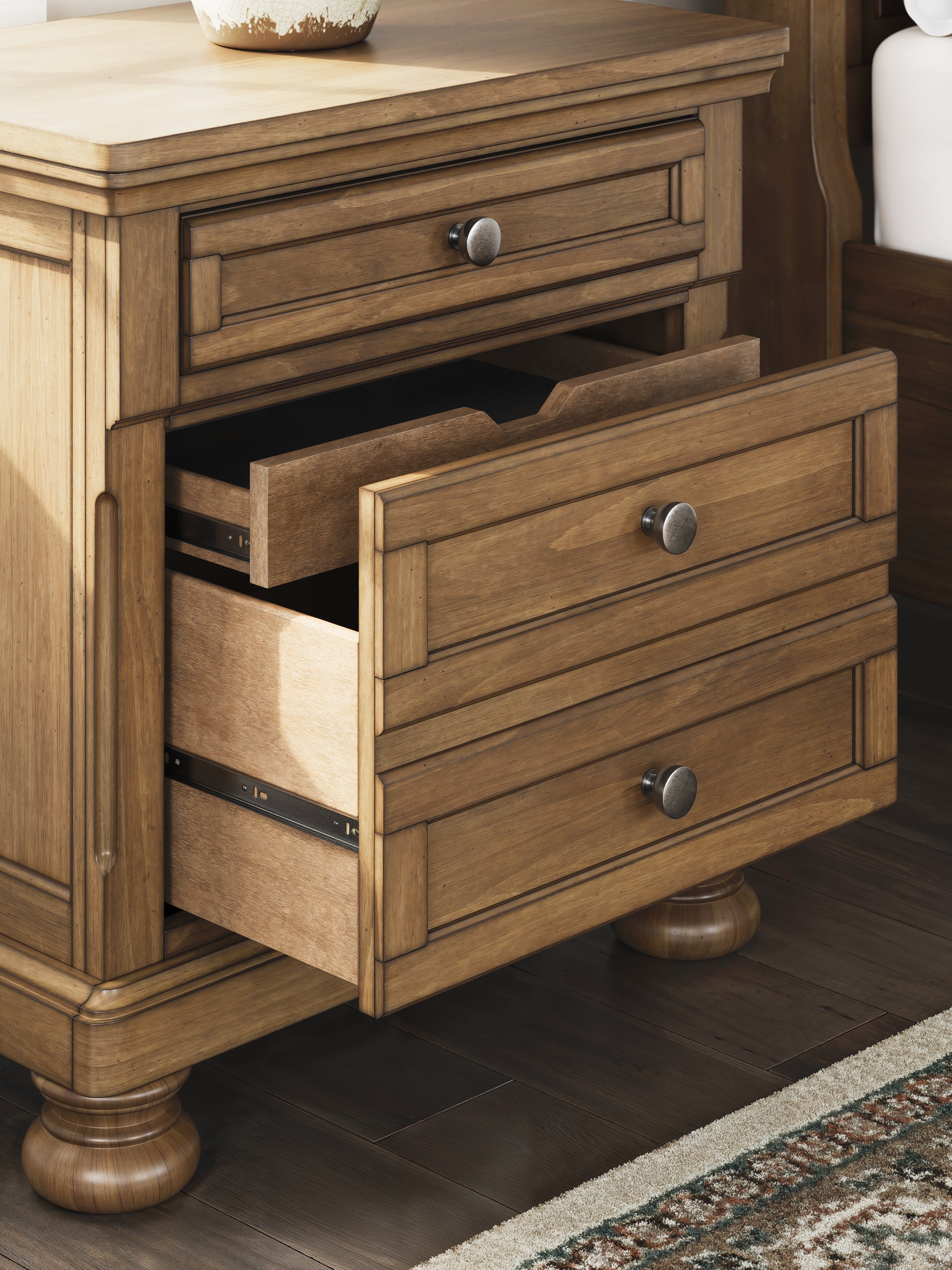 Feddinger California King Panel Bed with Mirrored Dresser and Nightstand in Medium Brown from Ashley - Luna Furniture