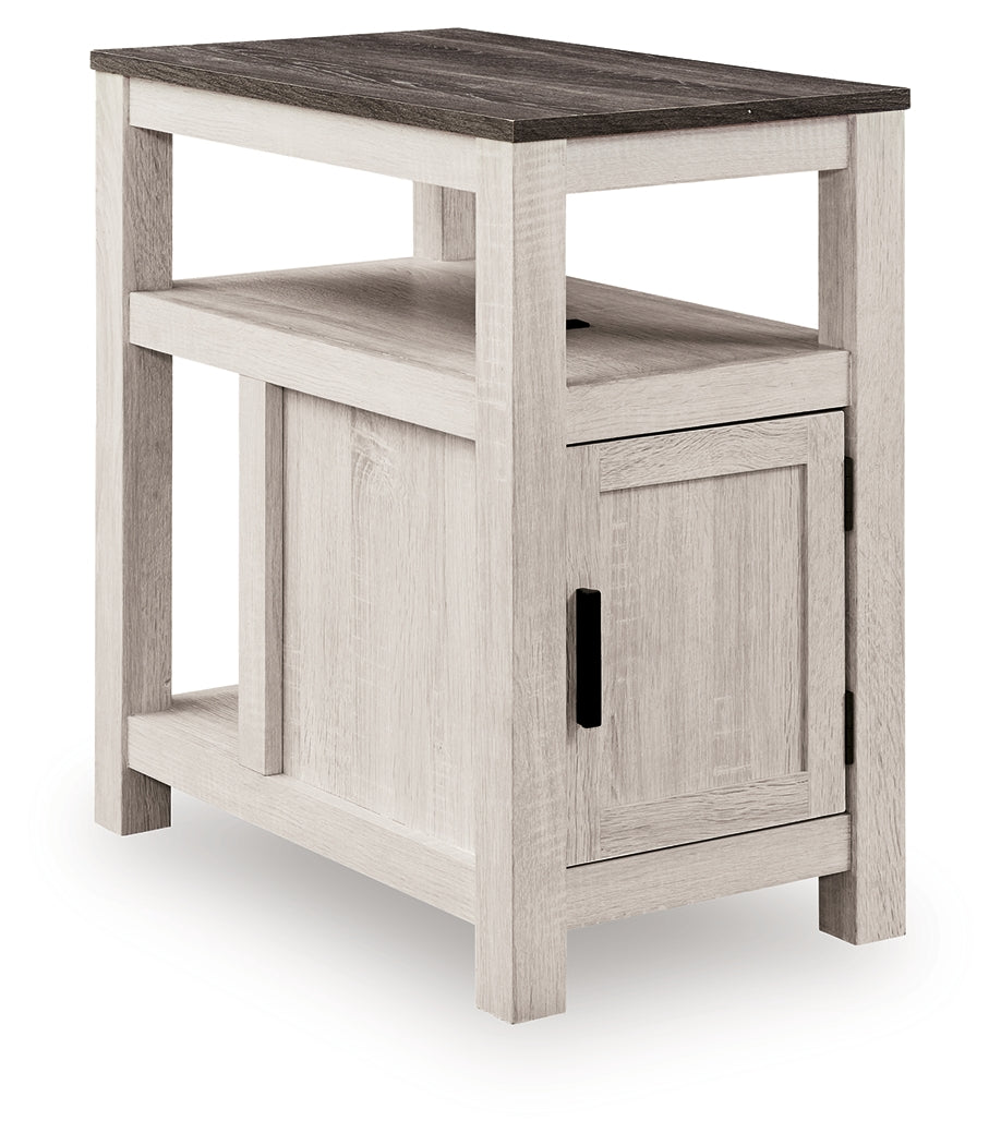 Fendenmore Two-tone Chairside End Table - T190-217