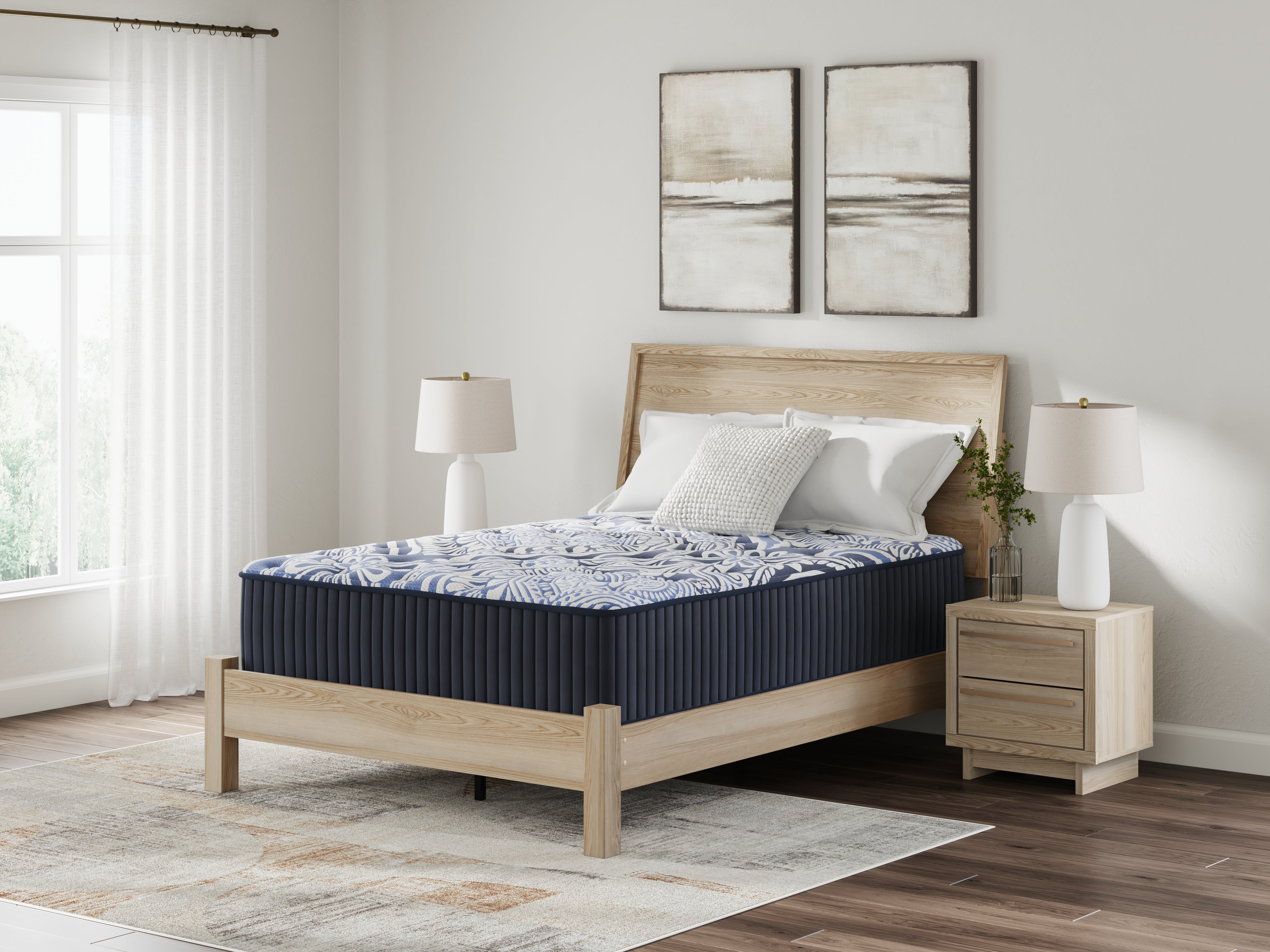 Firm Luxe 2.0 Blue King Mattress - M49641