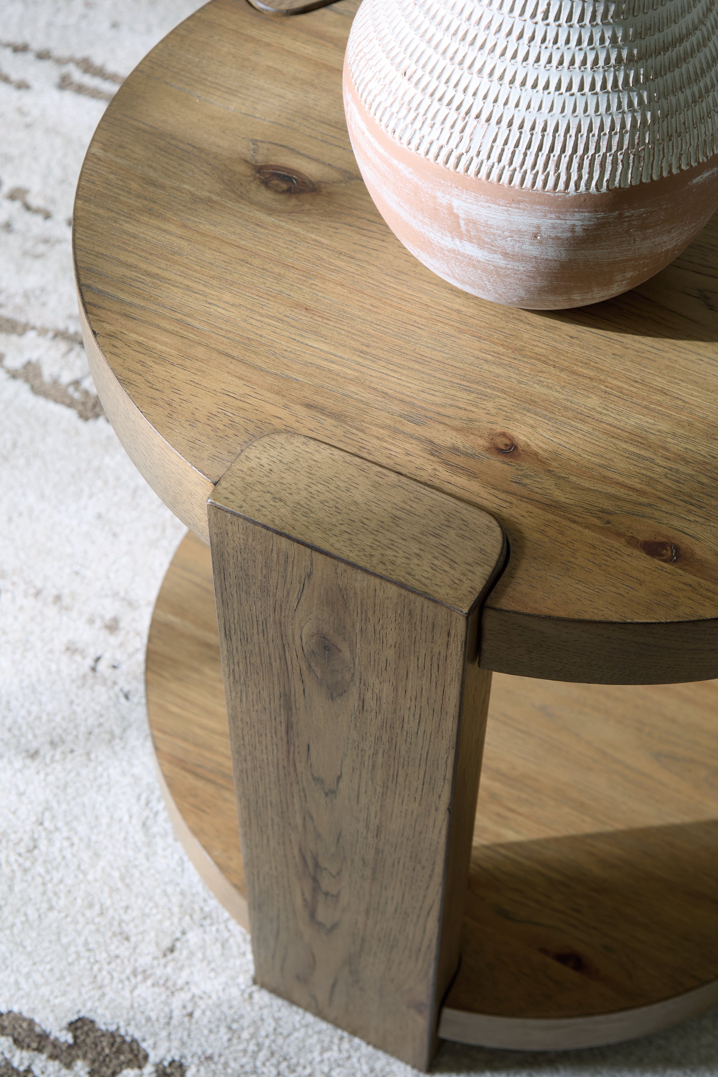 Flangren Light Brown End Table - T553-6