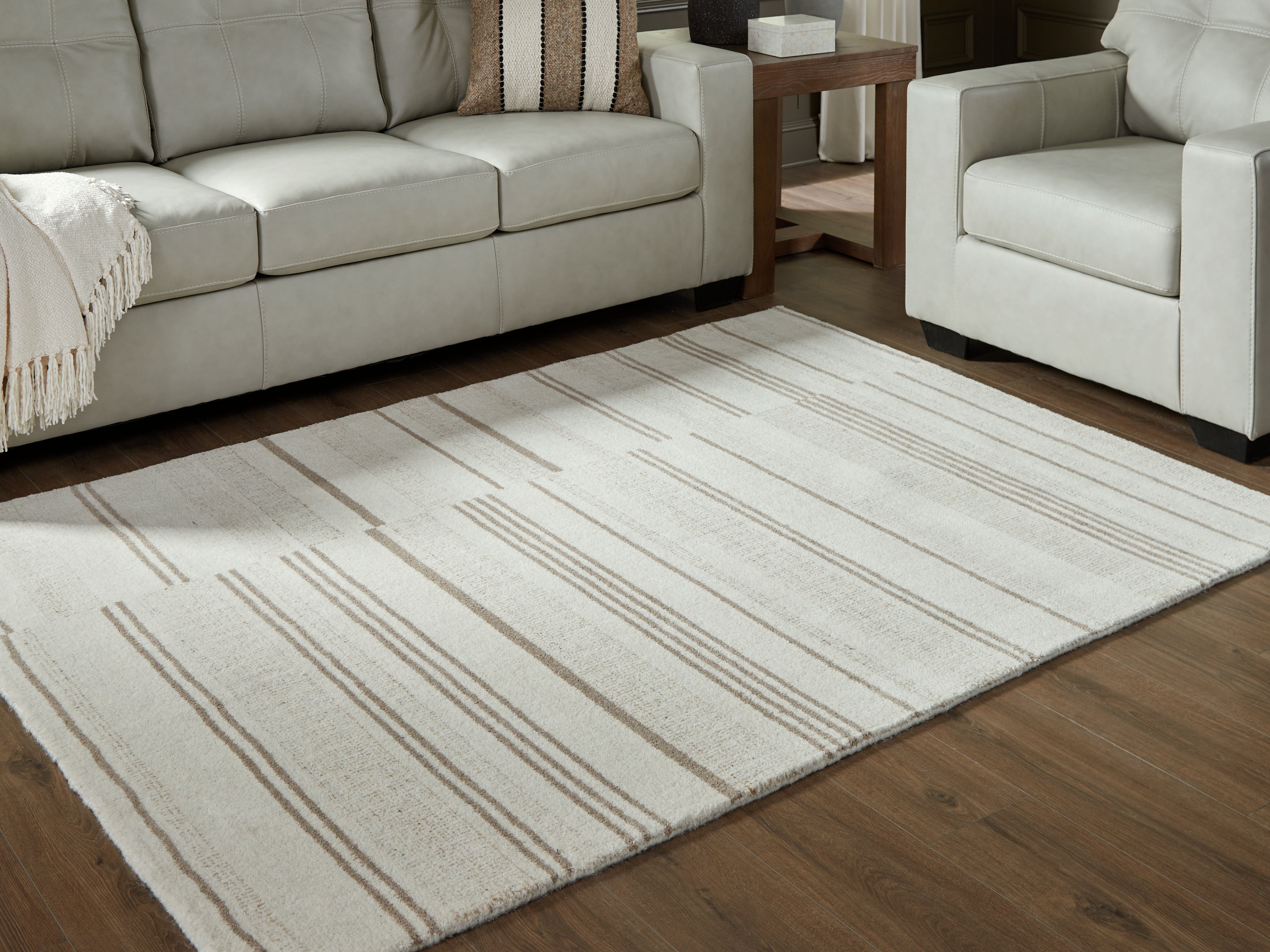 Gadence Ivory/Tan Medium Rug - R407642