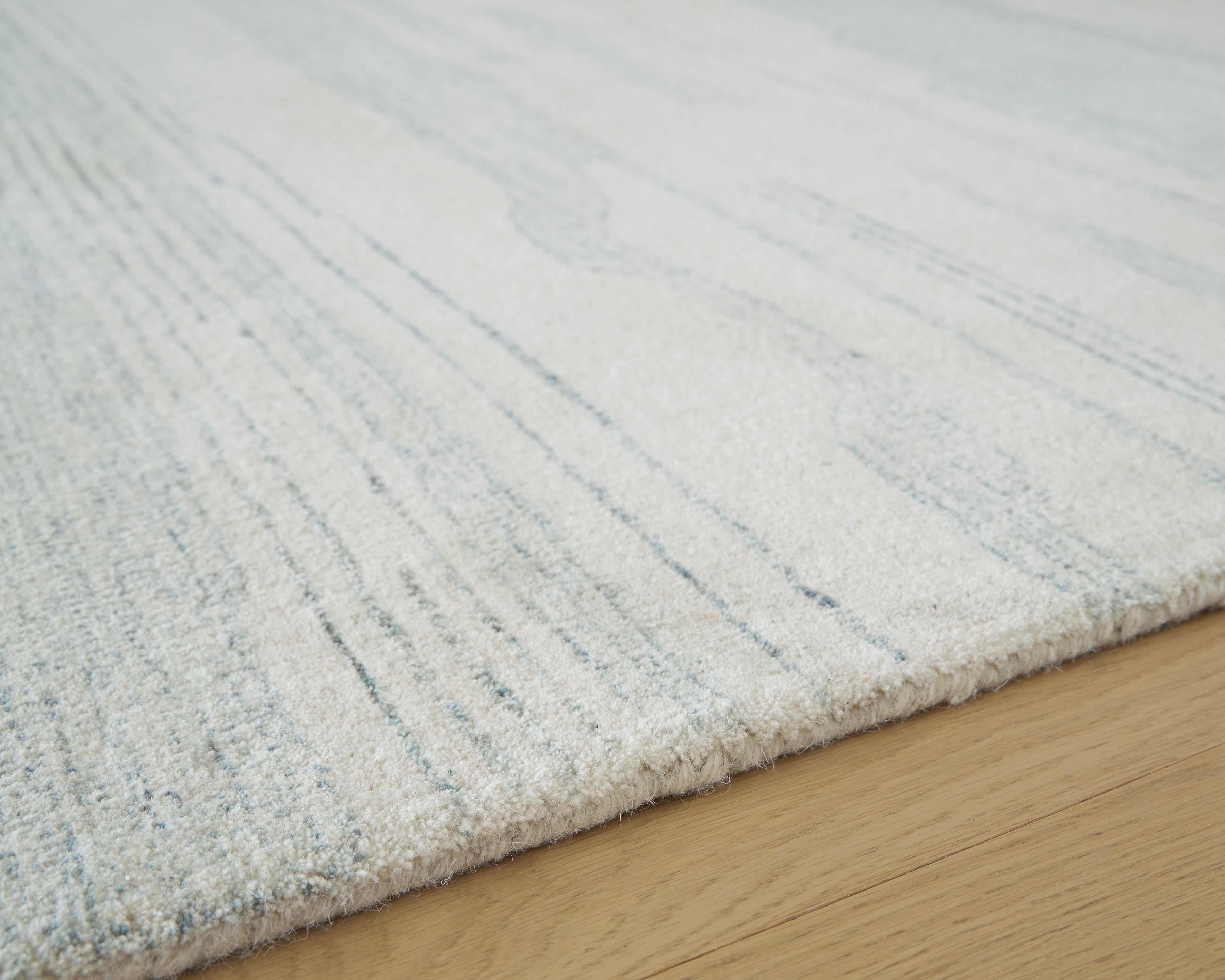 Genemost Ivory/Blue Medium Rug - R407842