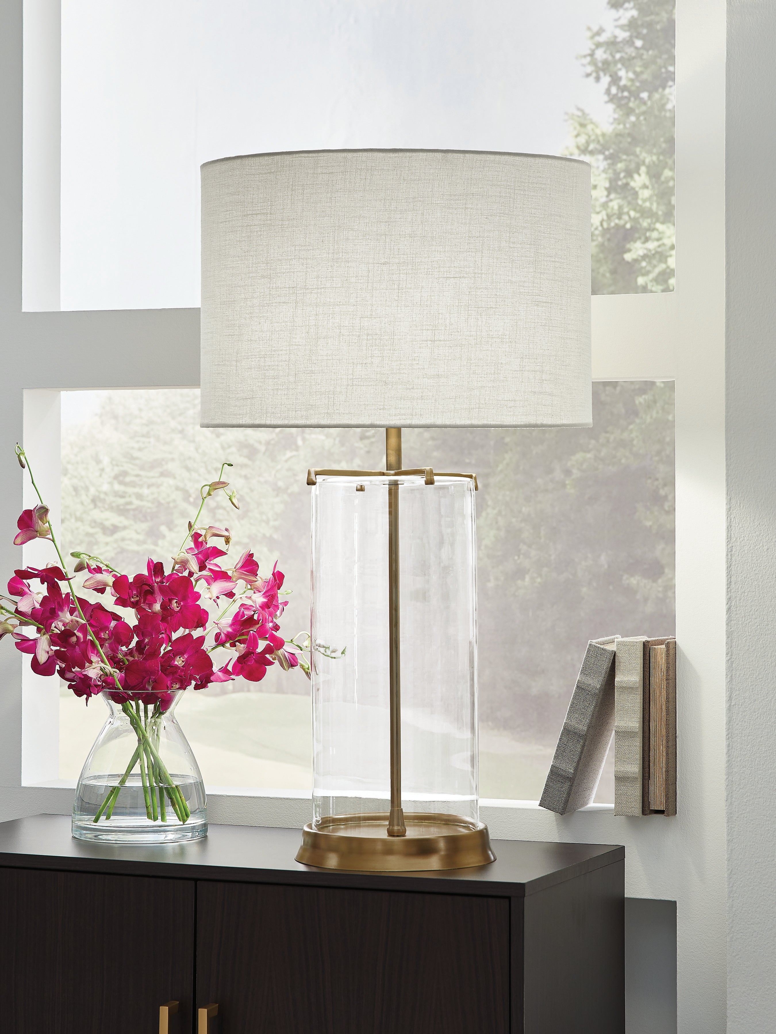 Gizeh Clear/Gold Finish Table Lamp - L430954