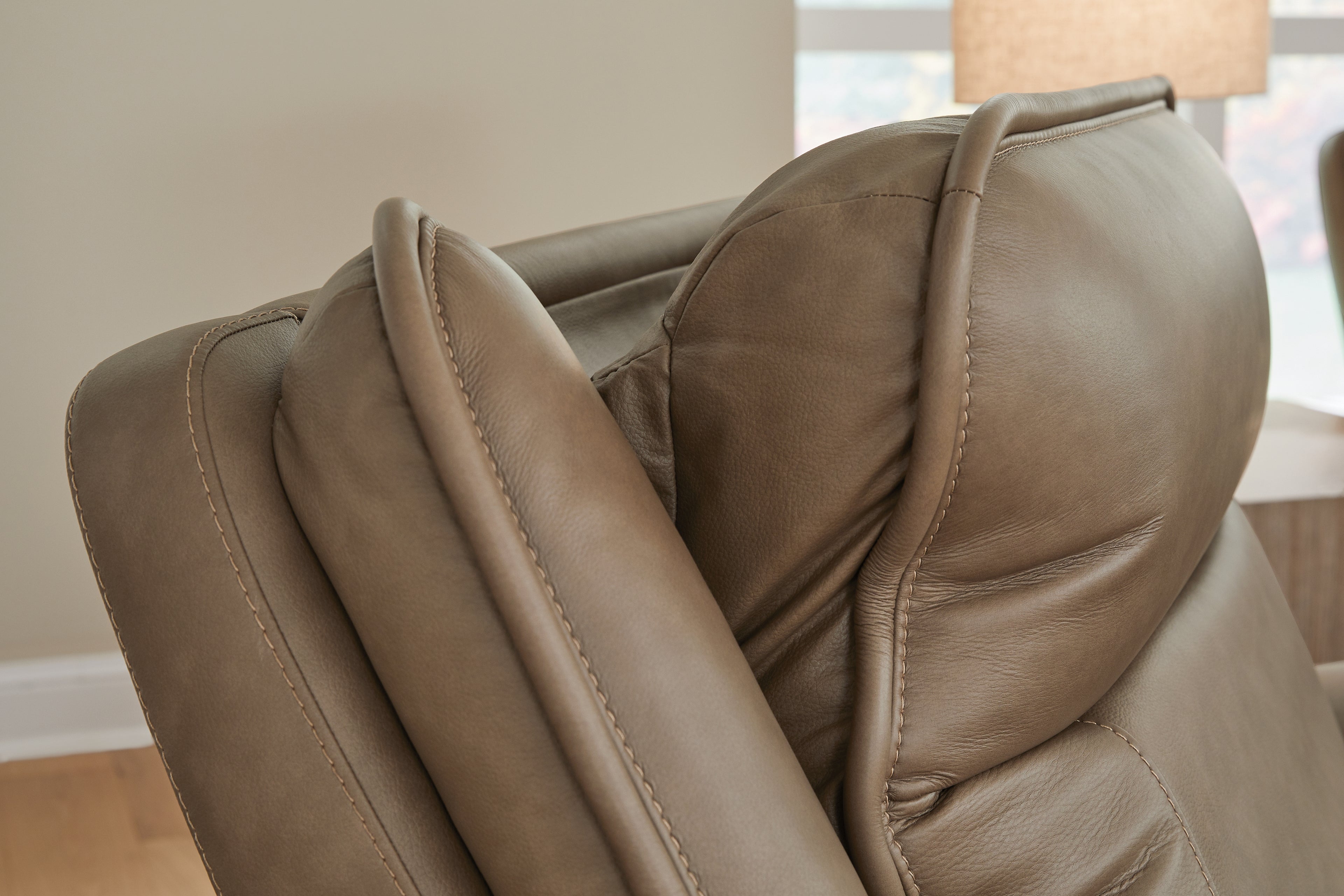 Glencroft Sahara Power Reclining Sofa - PCU1240015