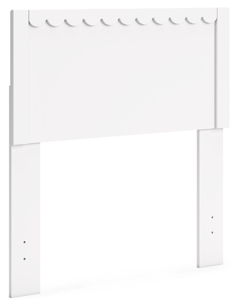 Hallityn Twin Panel Headboard with Dresser and Chest in White - PKG018830