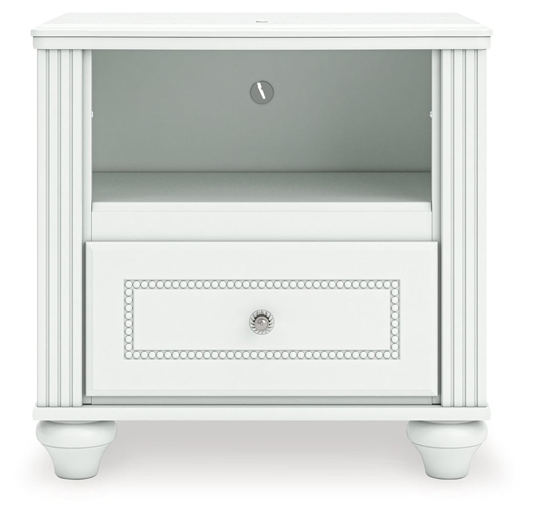 Kozlani White Nightstand - PCB1819-91