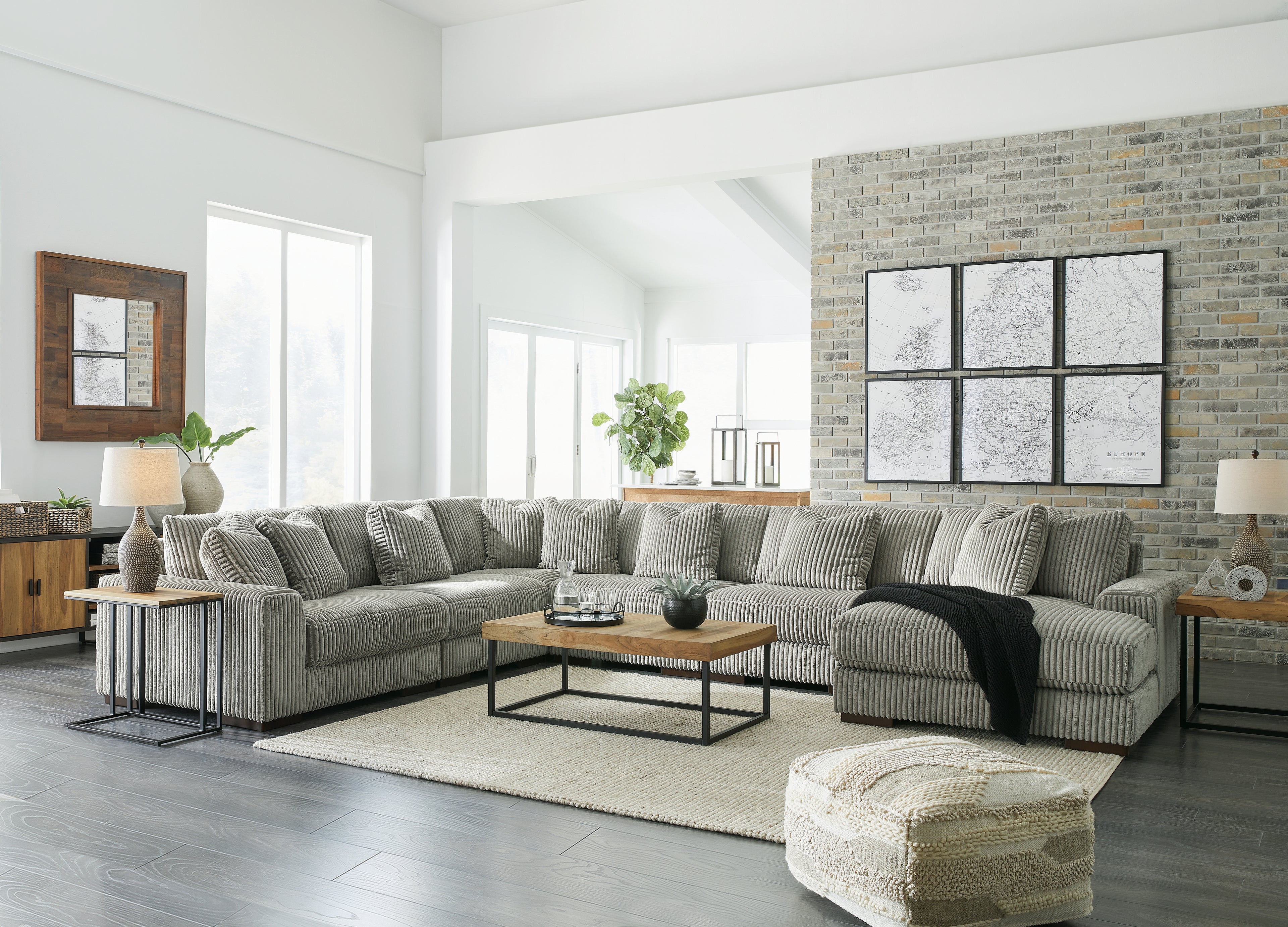 Lindyn Fog 6-Piece Sectional with Chaise - 21105S19