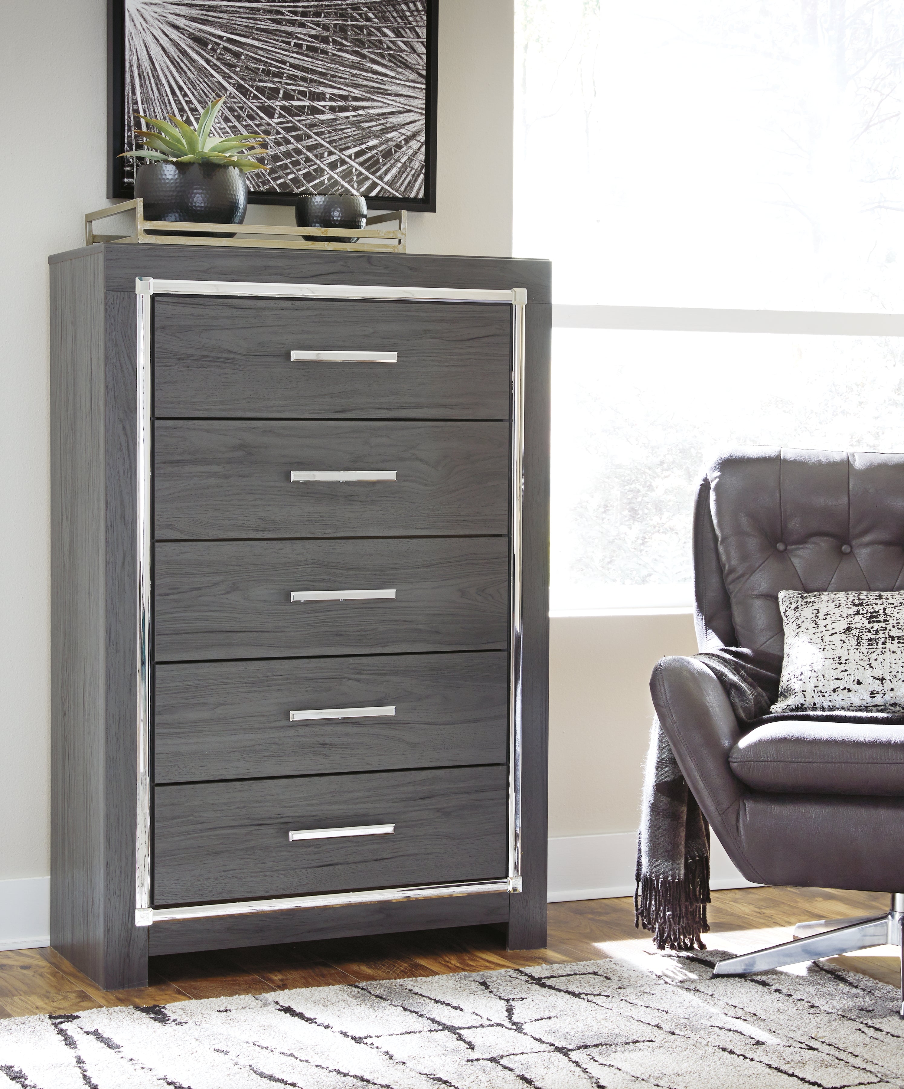 Lodanna Gray King Storage Bed, Chest and 2 Nightstands - B214B47