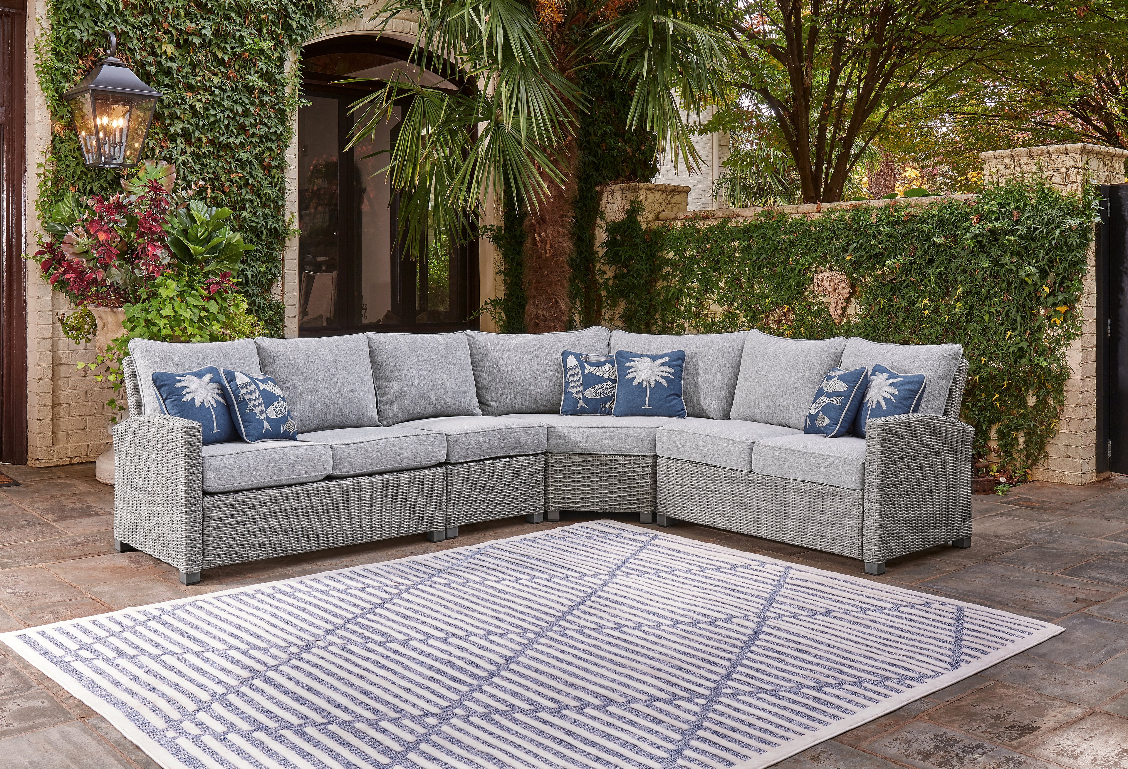 NAPLES BEACH Light Gray 4-Piece Outdoor Sectional - P439P2