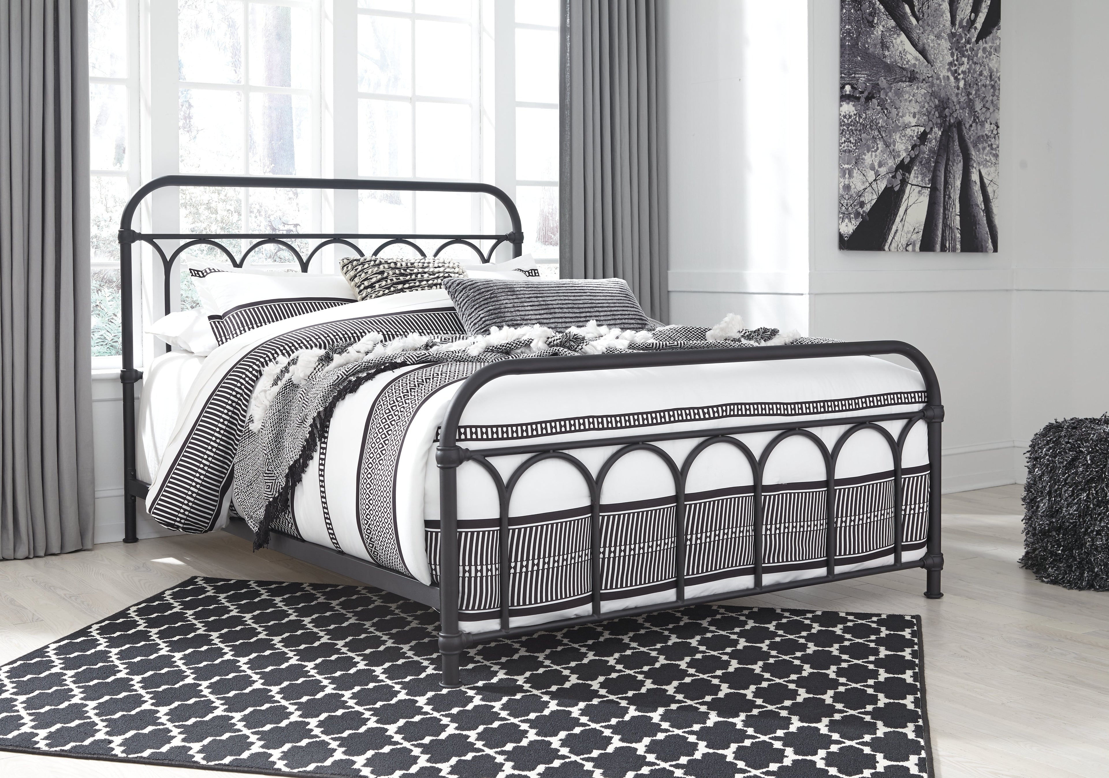 Nashburg Queen Metal Bed with Mattress in Black from Ashley - Luna Furniture