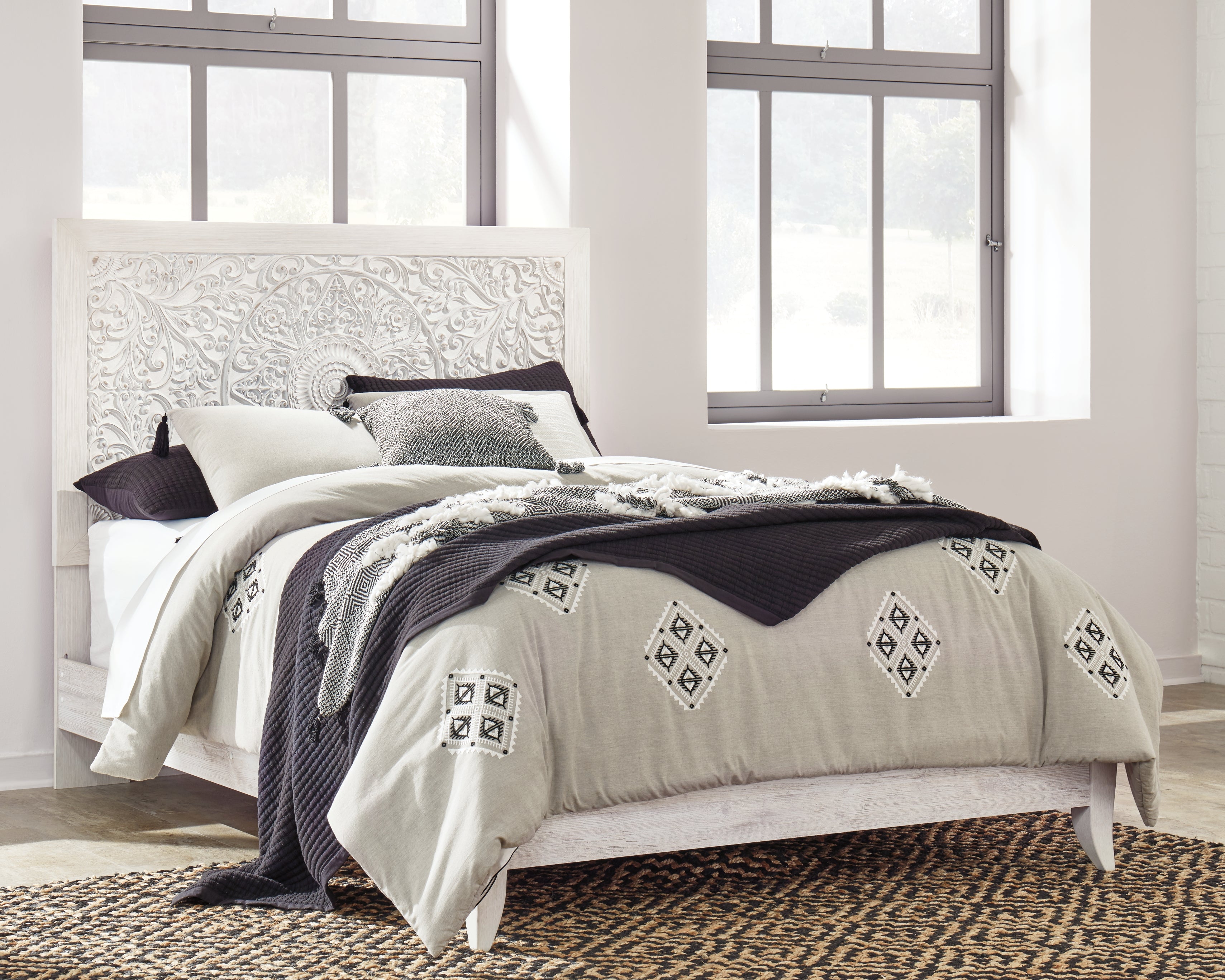 Paxberry Whitewash Queen Panel Bed and Chest - B181B21