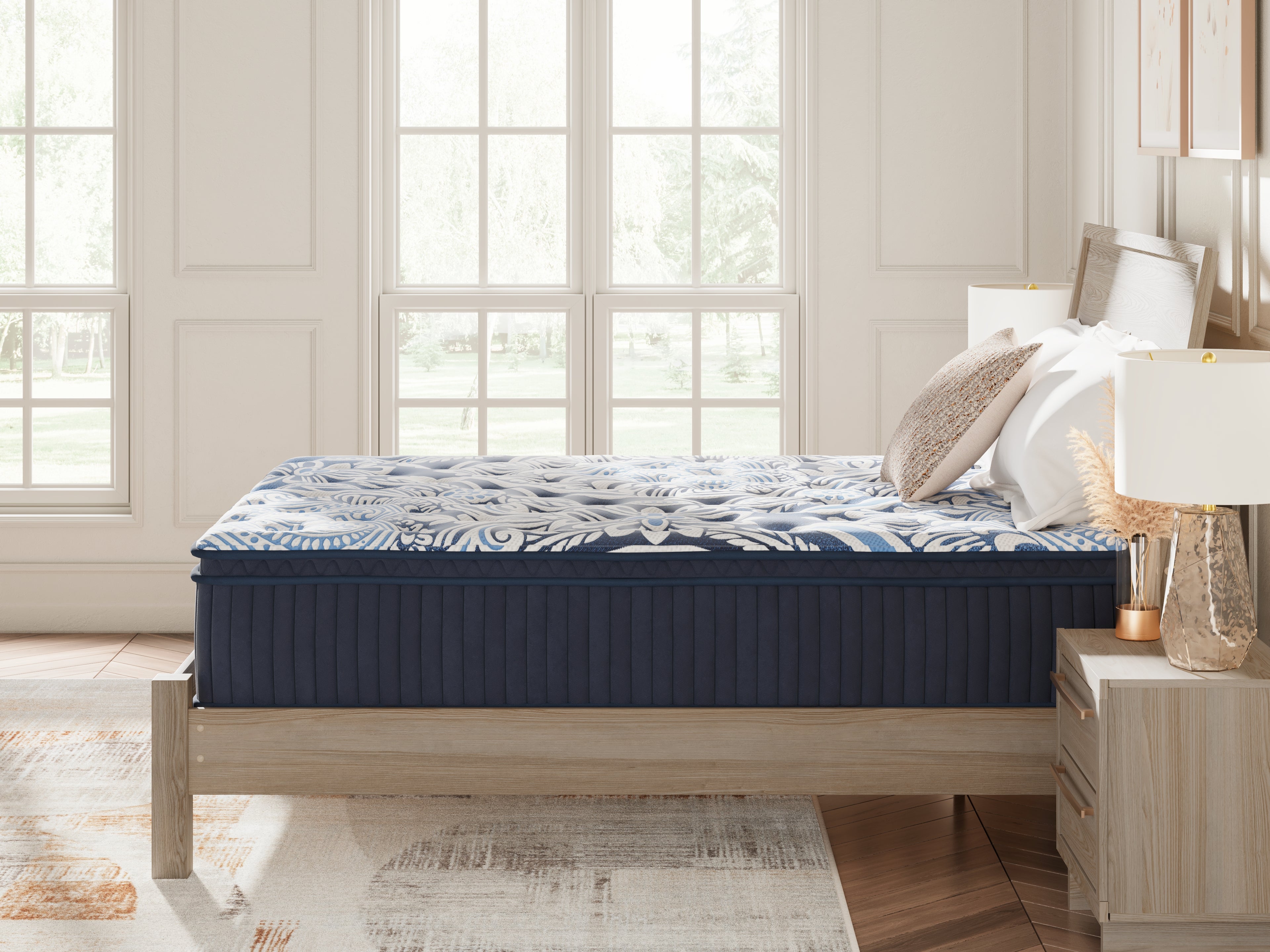 Plush Luxe 2.0 Blue Queen Mattress - M49731