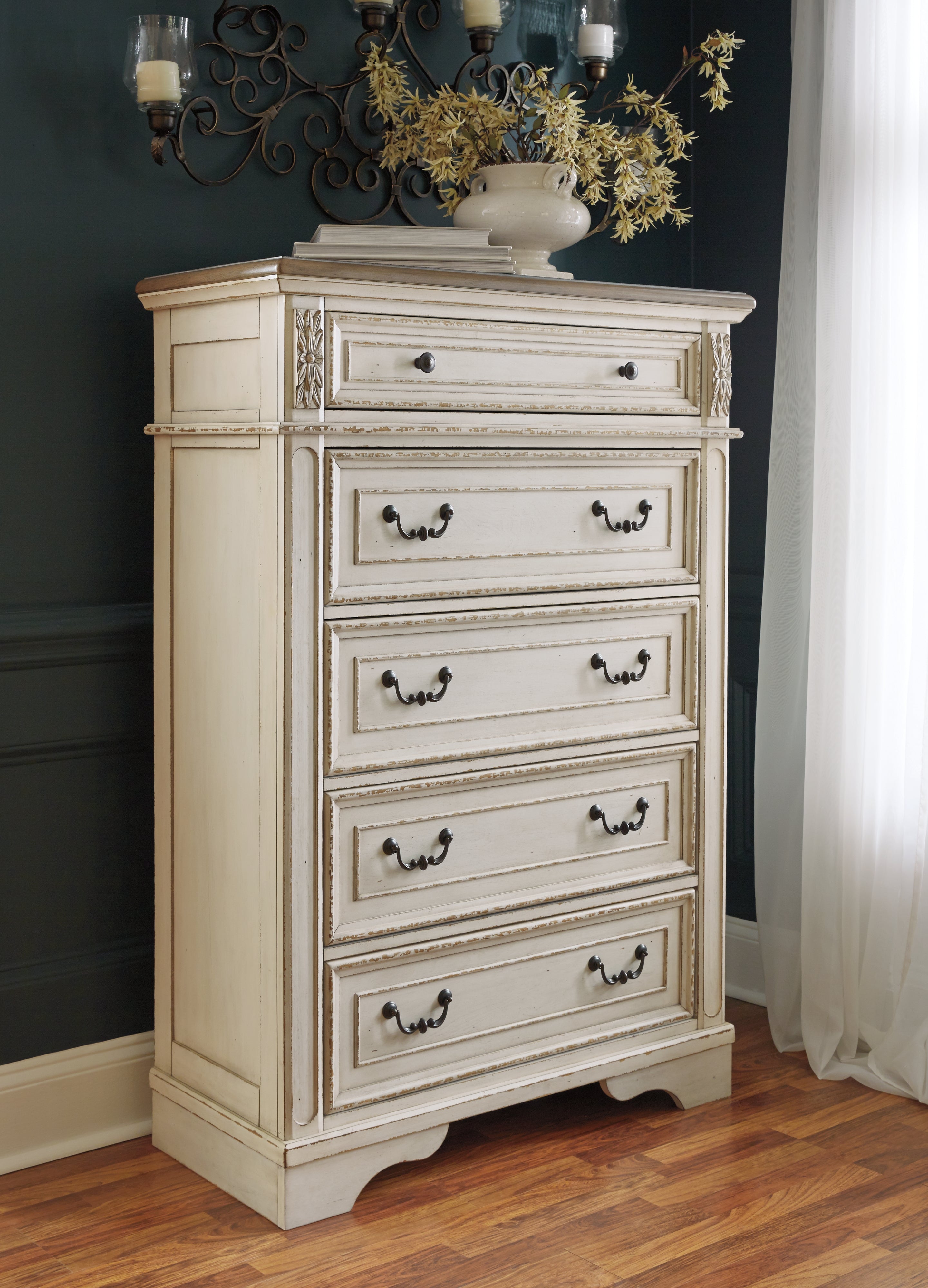 Realyn Queen Panel Bed Dresser, Mirror, Chest and Nightstand - B743B82